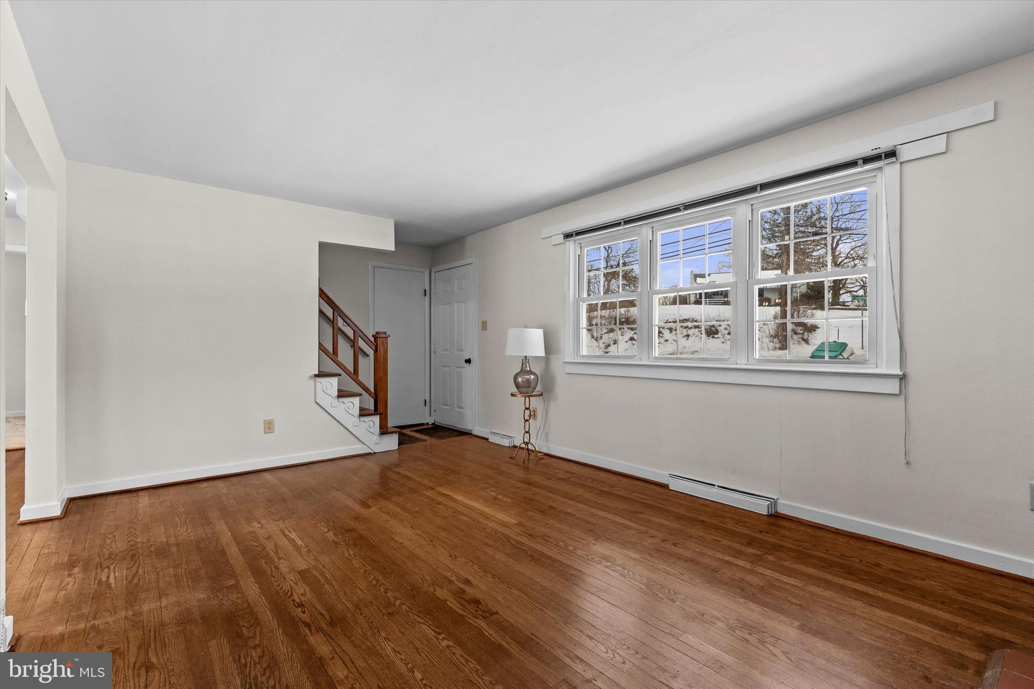 106 N LOCKWILLOW AVENUE