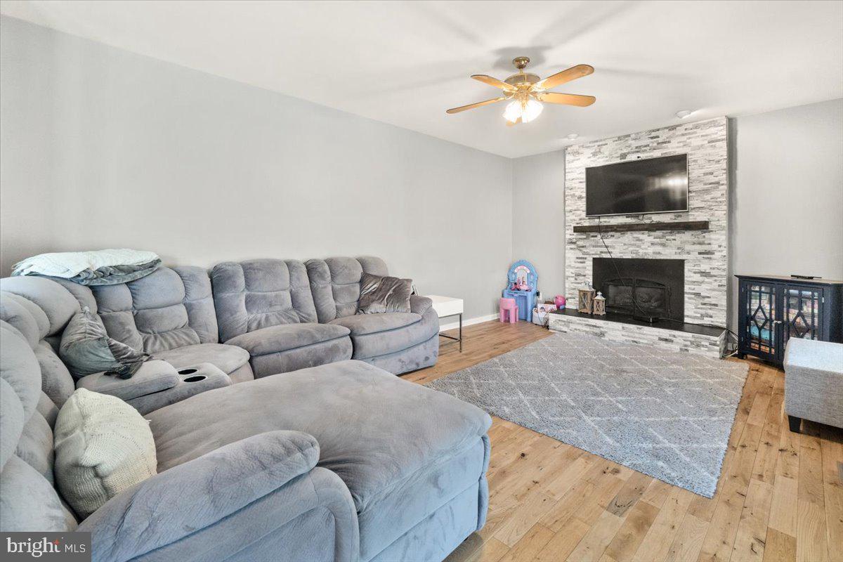 WEST OAK FIELDS - Residential