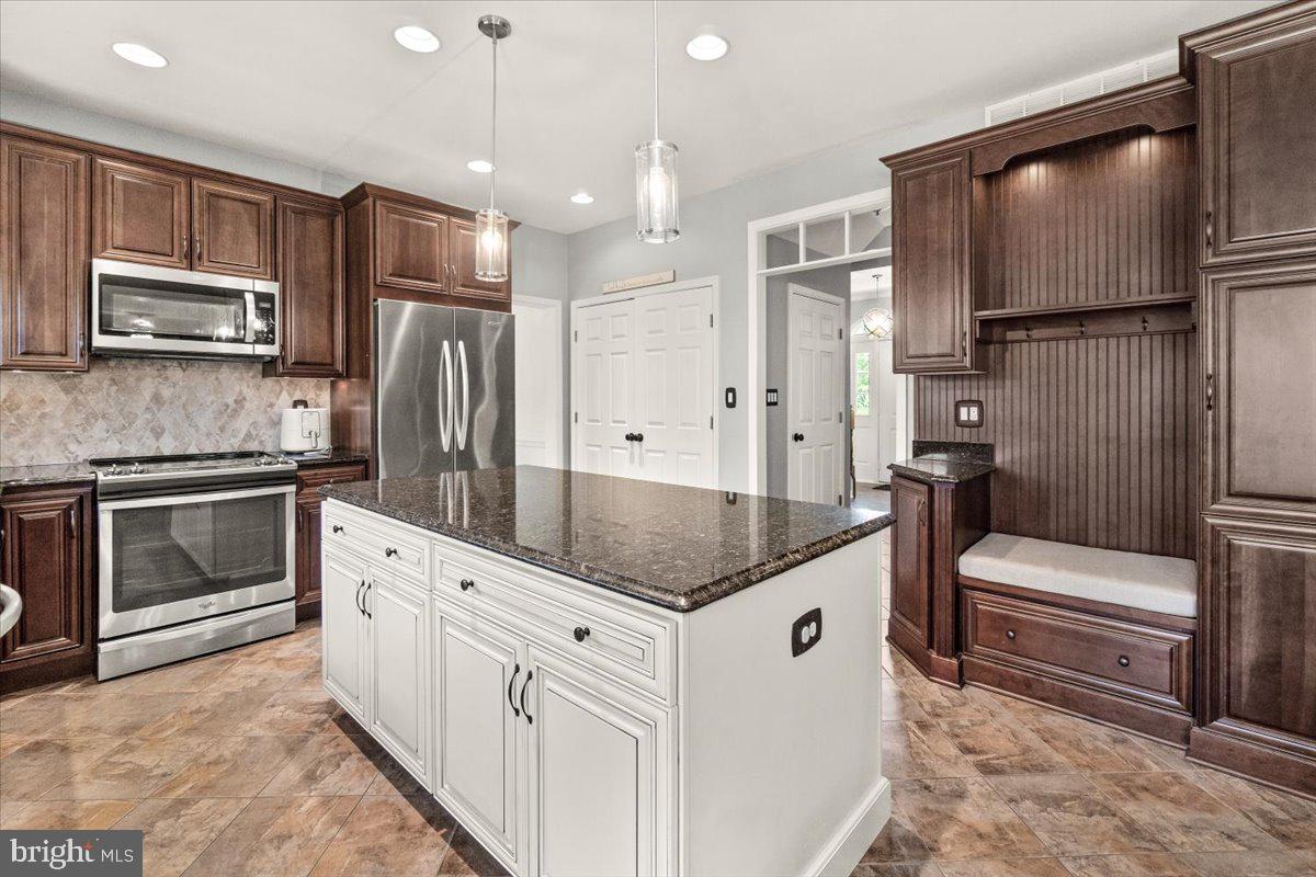 WEST OAK FIELDS - Residential