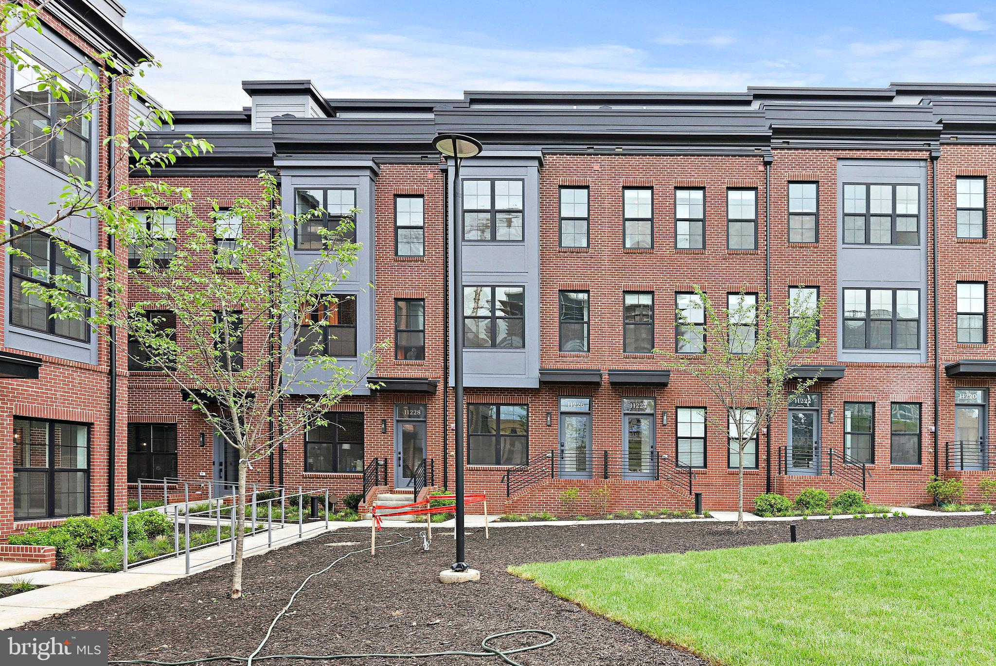 Thoughtfully designed modern townhome by EYA features 3 bedrooms, 3.5 baths,
2-car tandem garage parking, contemporary kitchen, open floor plan and loft level with private rooftop terrace overlooking common area.
Conveniently located a block Metro Wiehle-Reston East Station, new shopping & dining, and the W&OD Trail. This is a newer neighborhood , and has only been lived in for a year. Experience luxury living in a sought after location!
The community features amenities such as a children's playground, dog walking area and beautiful open green spaces. Reston pools and community areas available to tenant as well.
Available for immediate move in . Easy online Application via rentspree.
