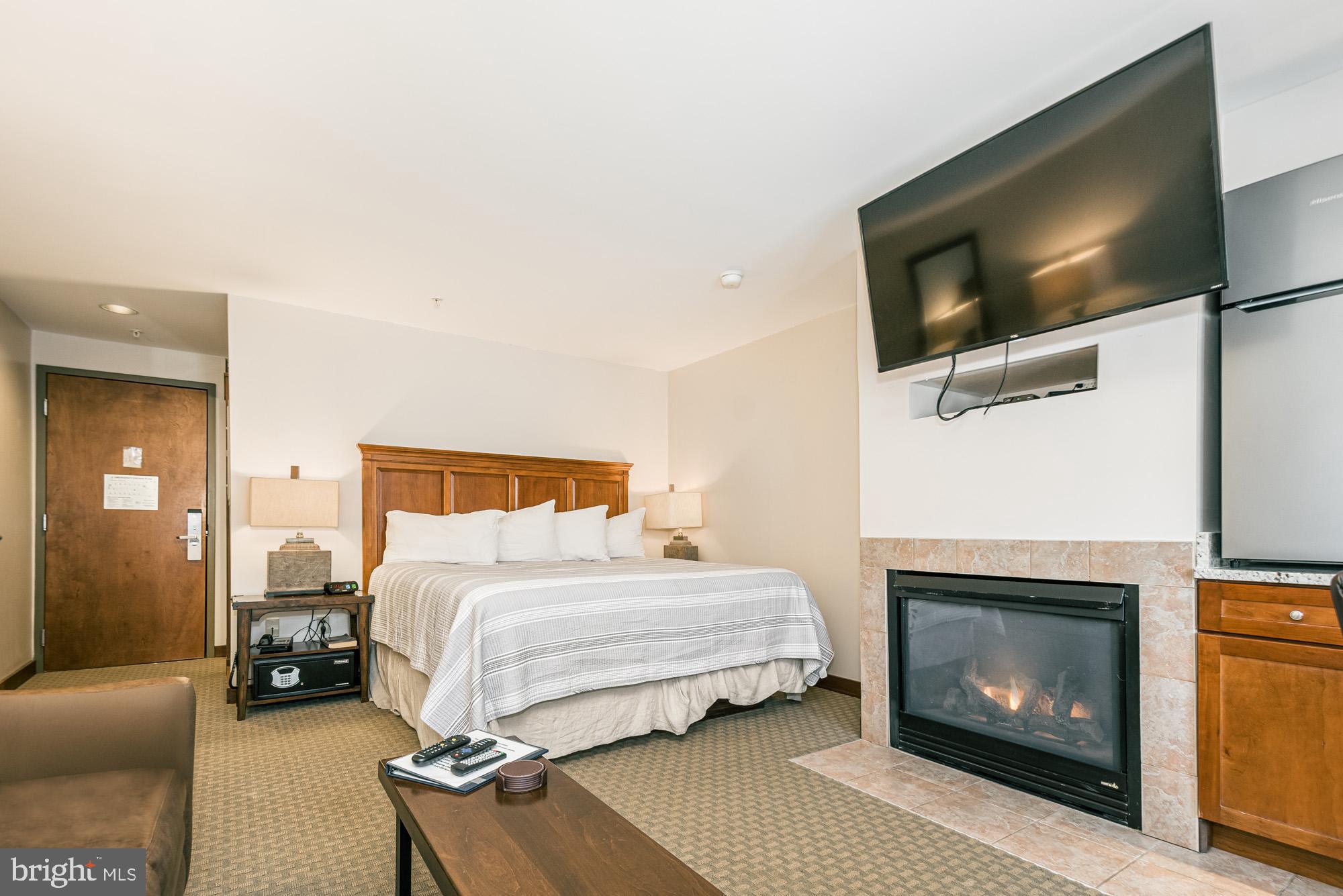 SILVER TREE SUITES - Residential