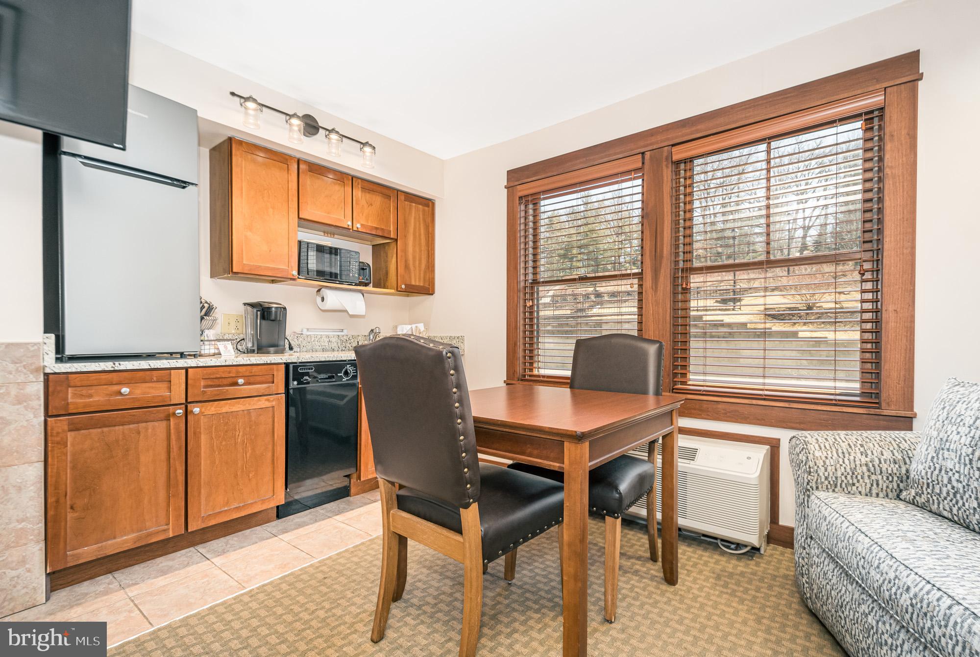 SILVER TREE SUITES - Residential