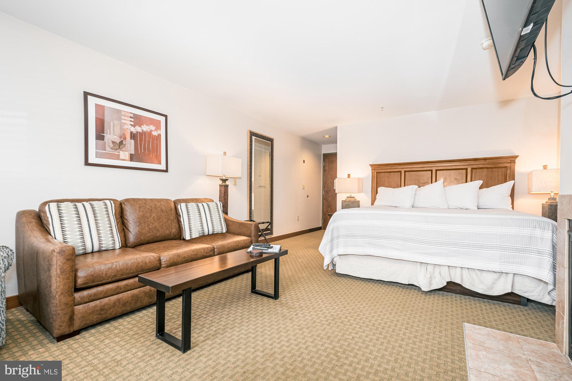 SILVER TREE SUITES - Residential