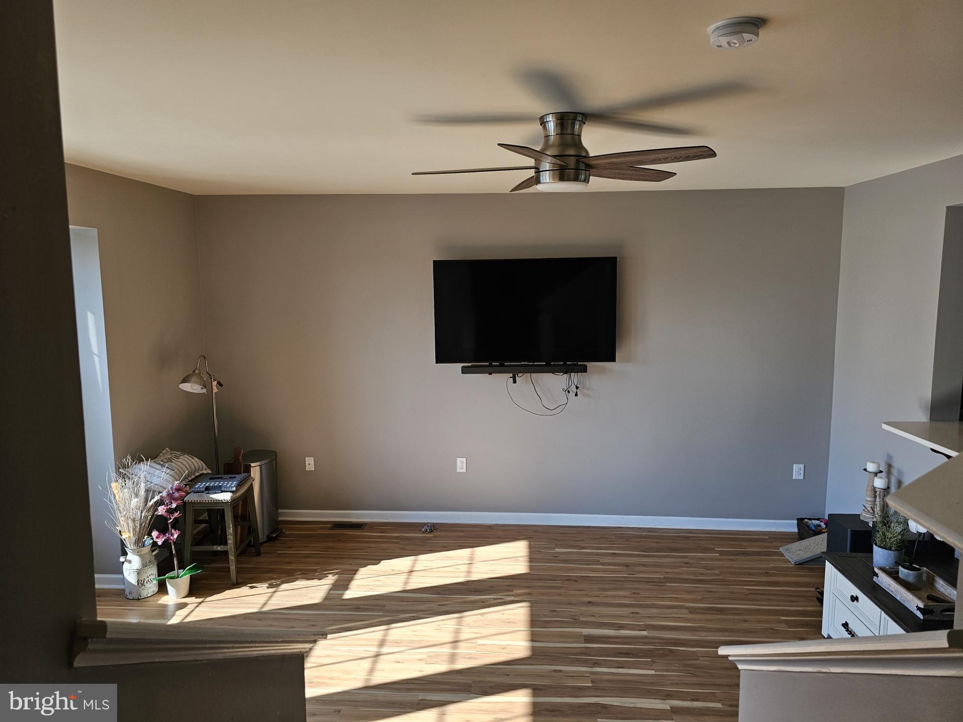 RIVERSIDE VILLAGES - Residential Lease