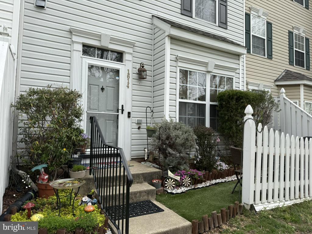 ASBURY WOODS - Residential