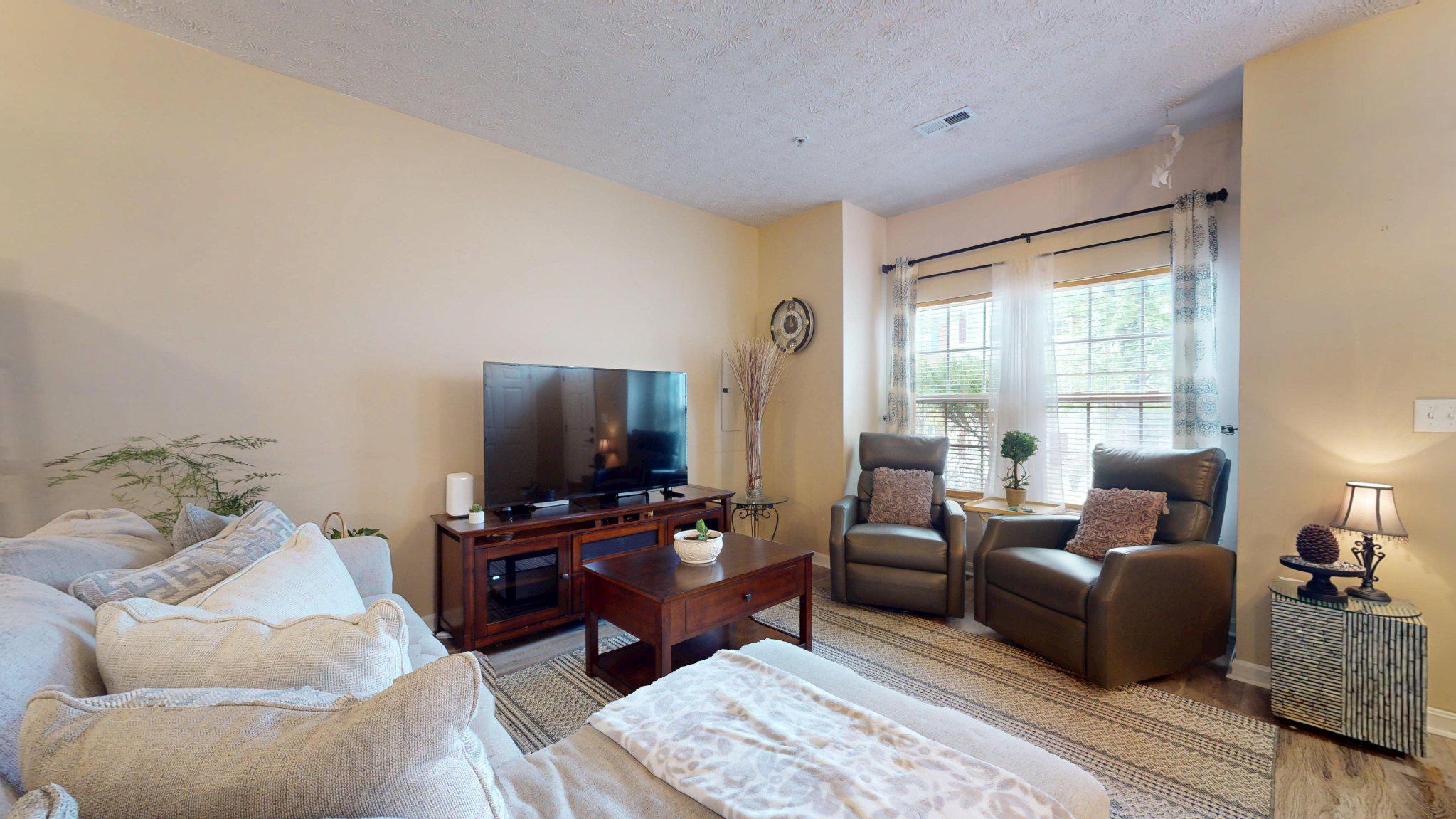 ASBURY WOODS - Residential