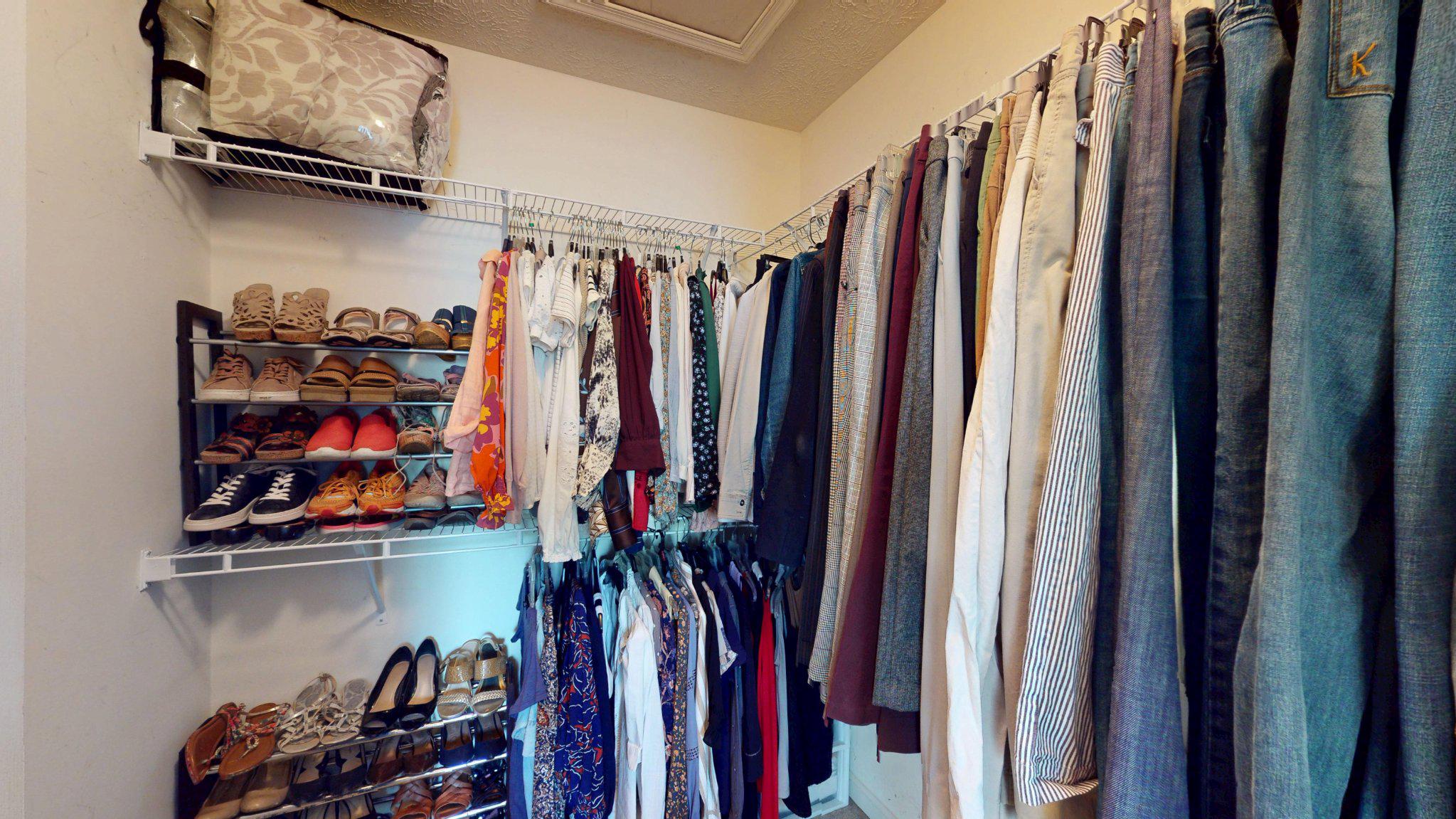 ASBURY WOODS - Residential