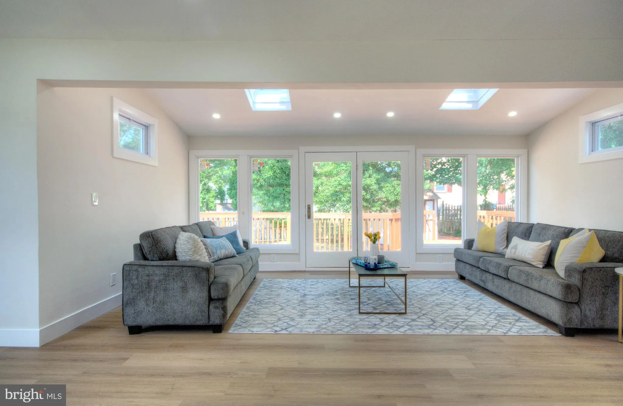 Pennsauken, New Jersey 08110, United States, 4 Bedrooms Bedrooms, ,2 BathroomsBathrooms,Residential,Pending,179650