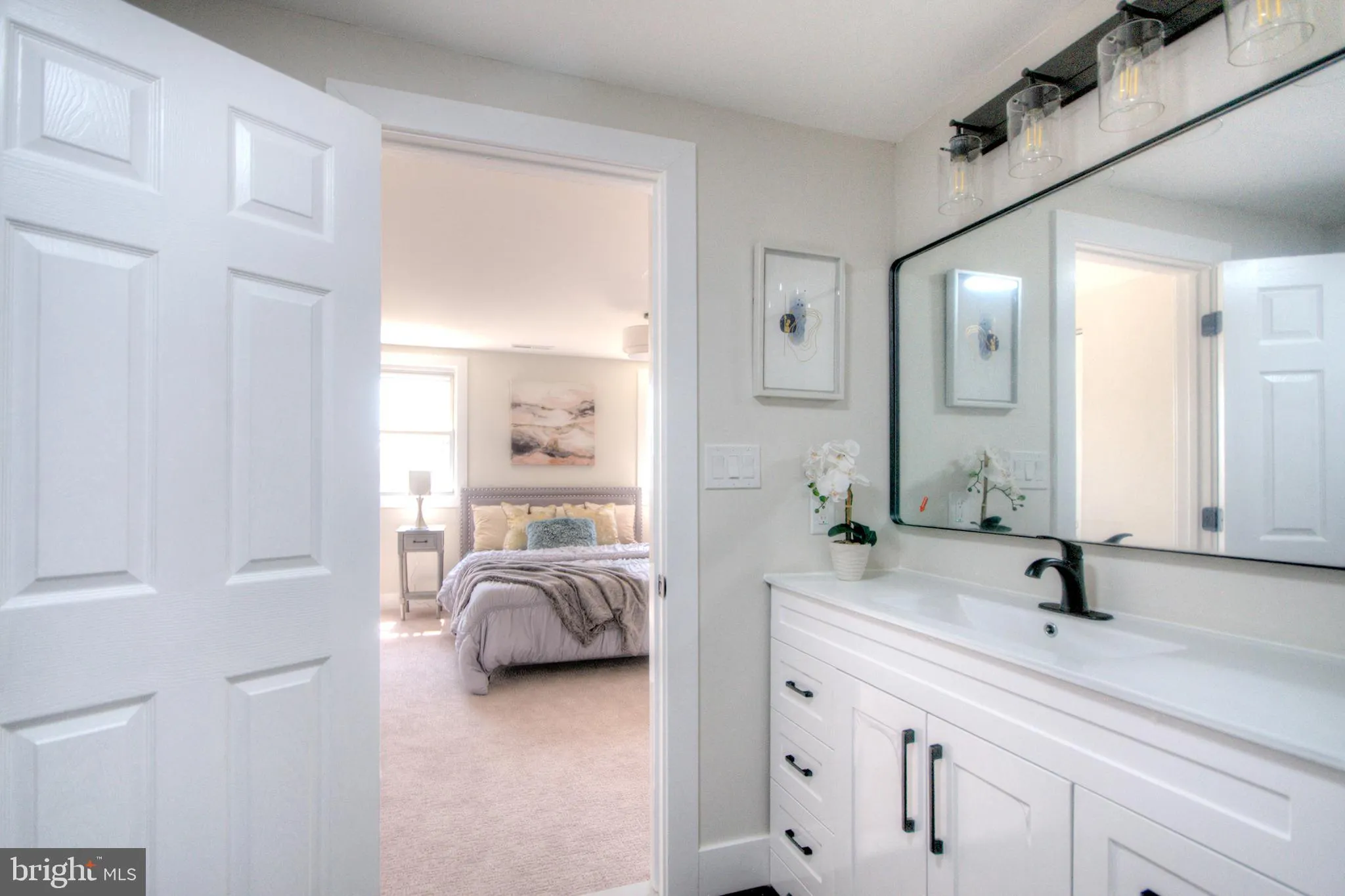 Pennsauken, New Jersey 08110, United States, 4 Bedrooms Bedrooms, ,2 BathroomsBathrooms,Residential,Pending,179650