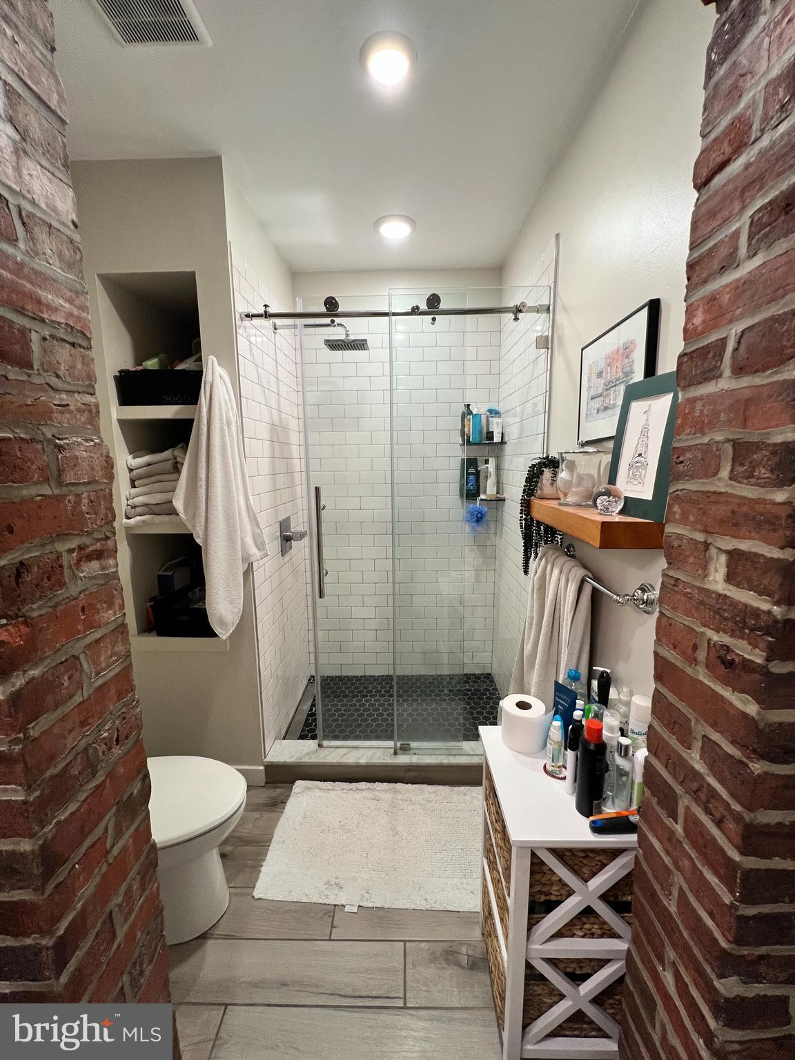 CENTER CITY - Residential Lease