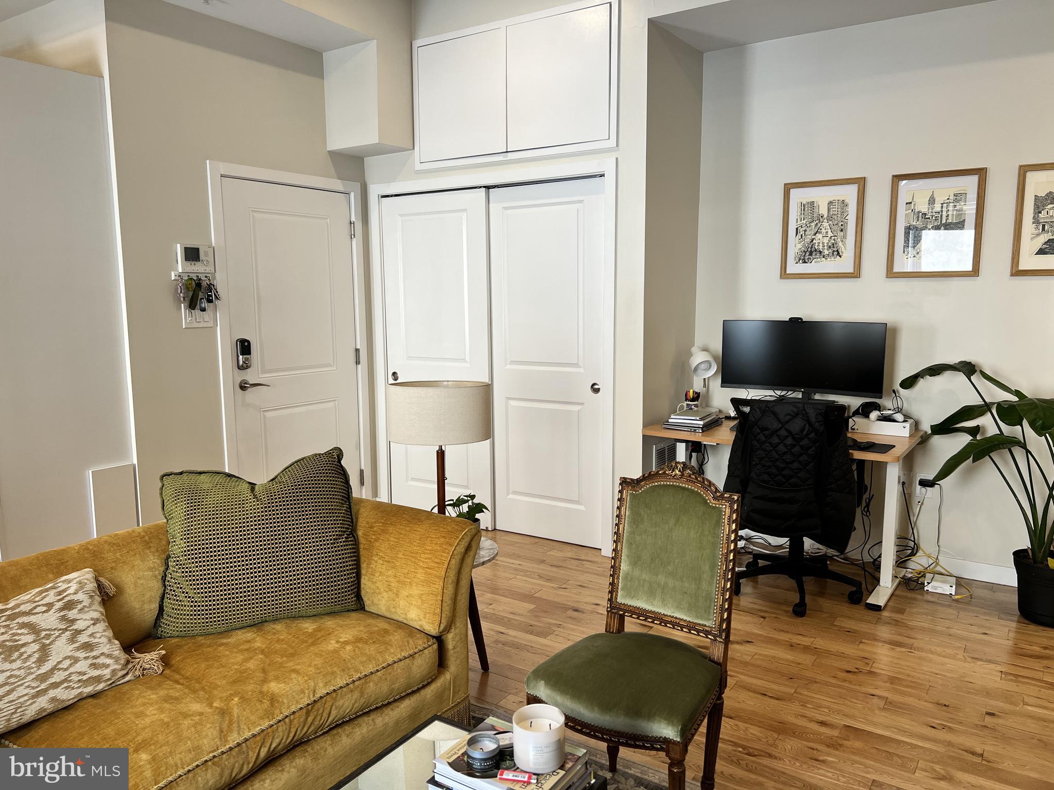 CENTER CITY - Residential Lease