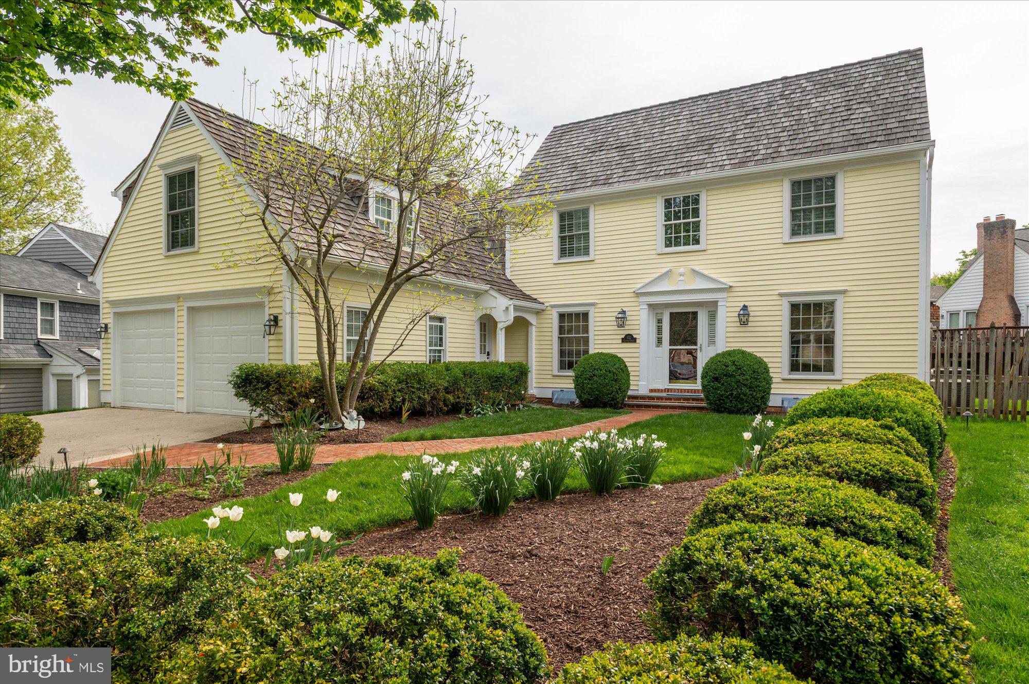 WASHINGTONIAN WOODS - Residential