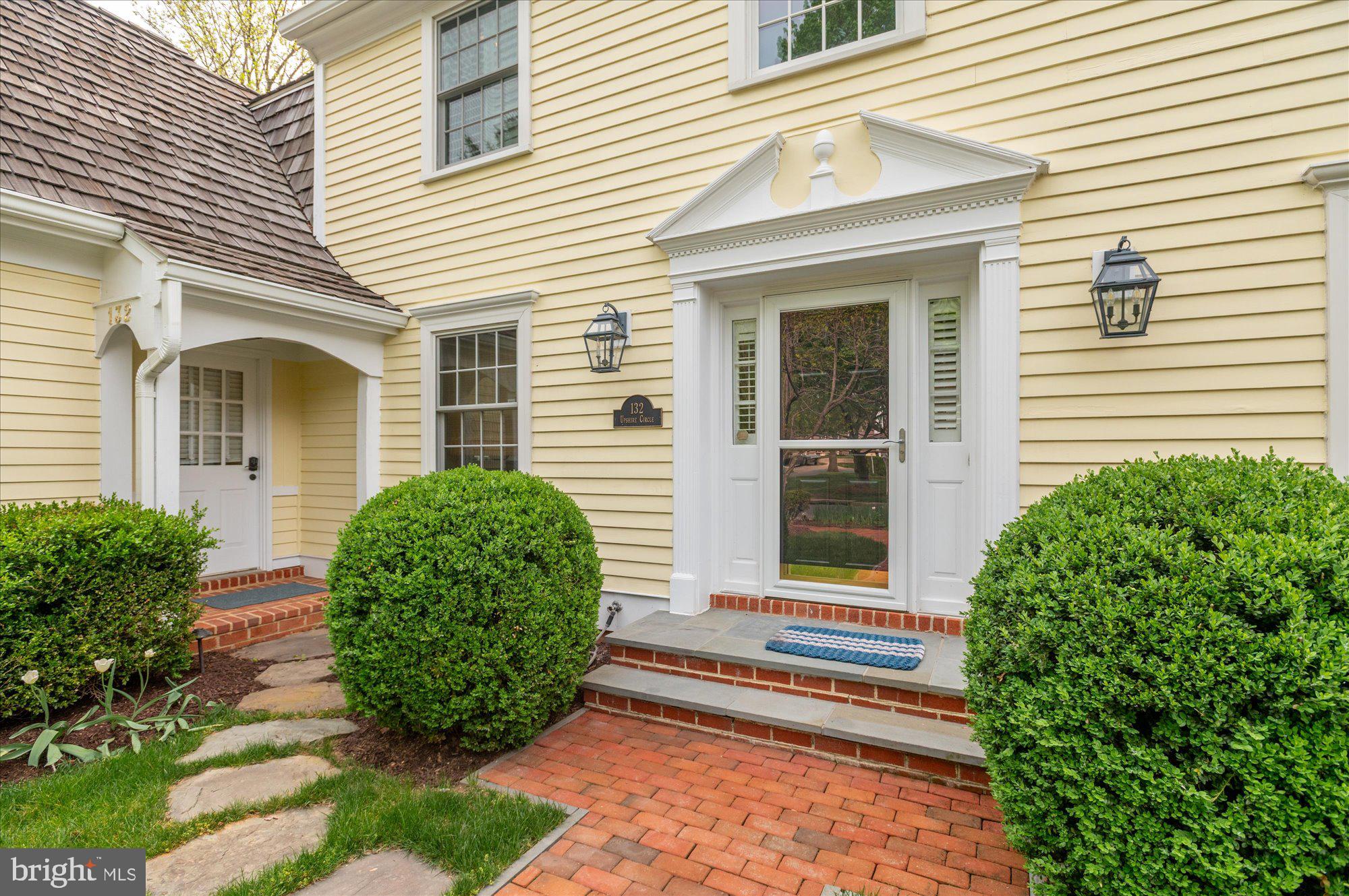 WASHINGTONIAN WOODS - Residential