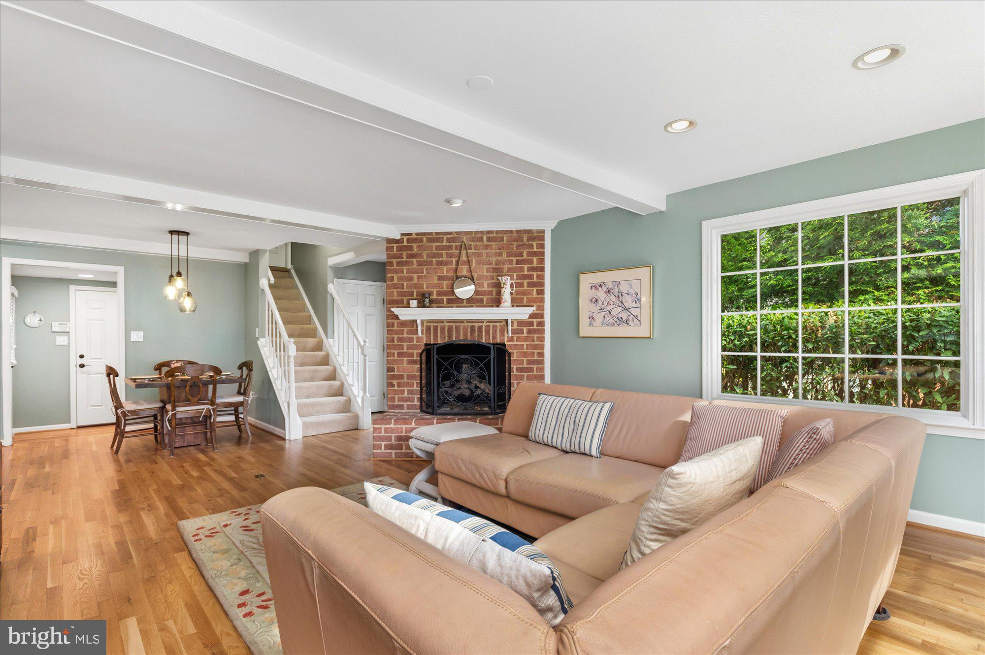 WASHINGTONIAN WOODS - Residential