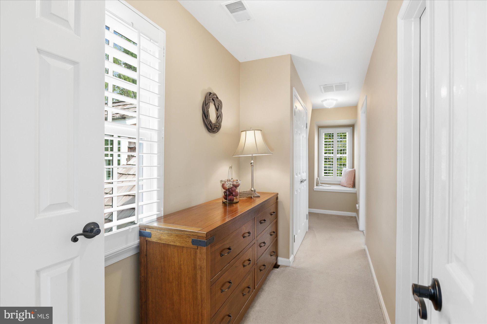 WASHINGTONIAN WOODS - Residential