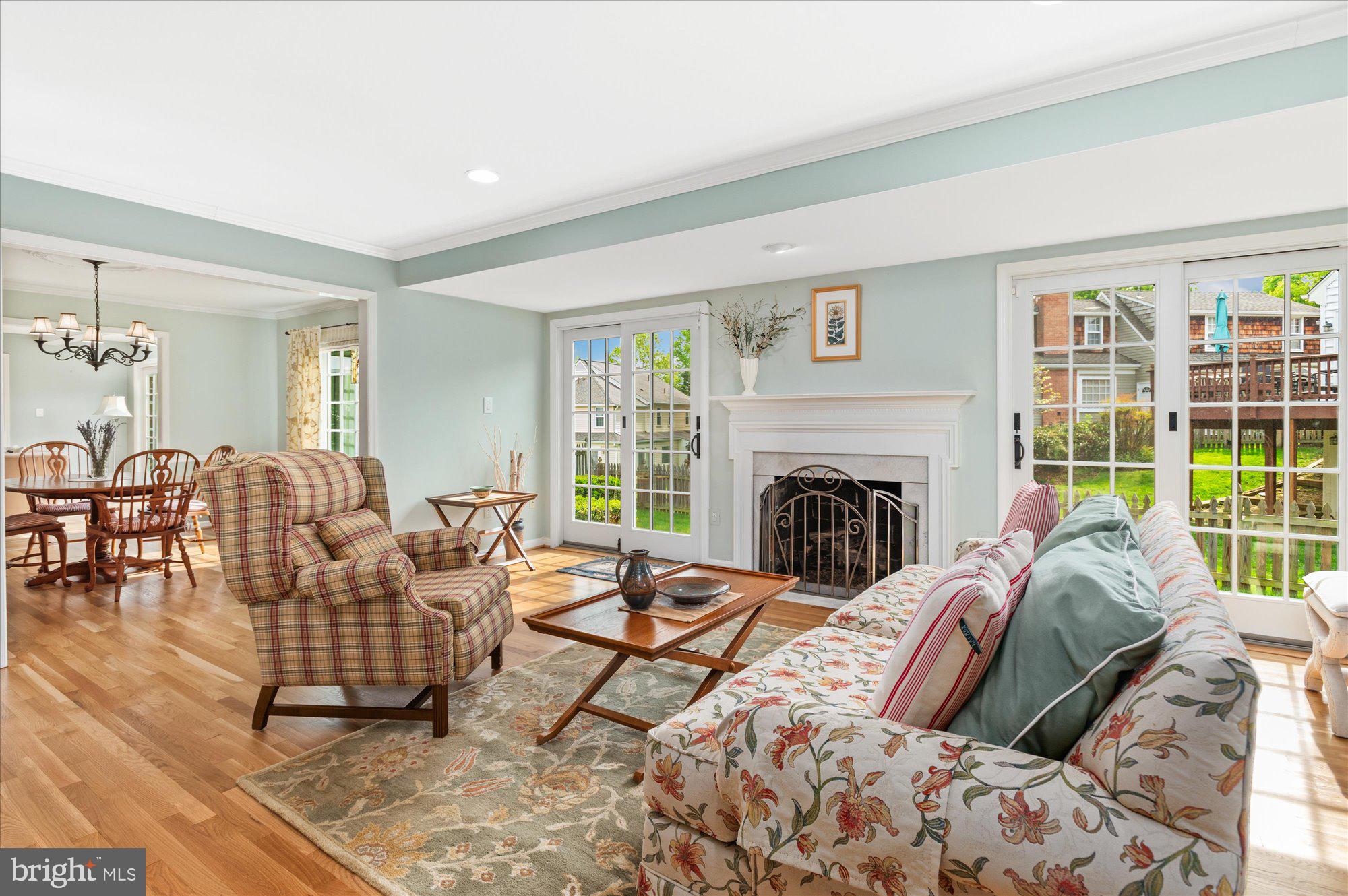 WASHINGTONIAN WOODS - Residential