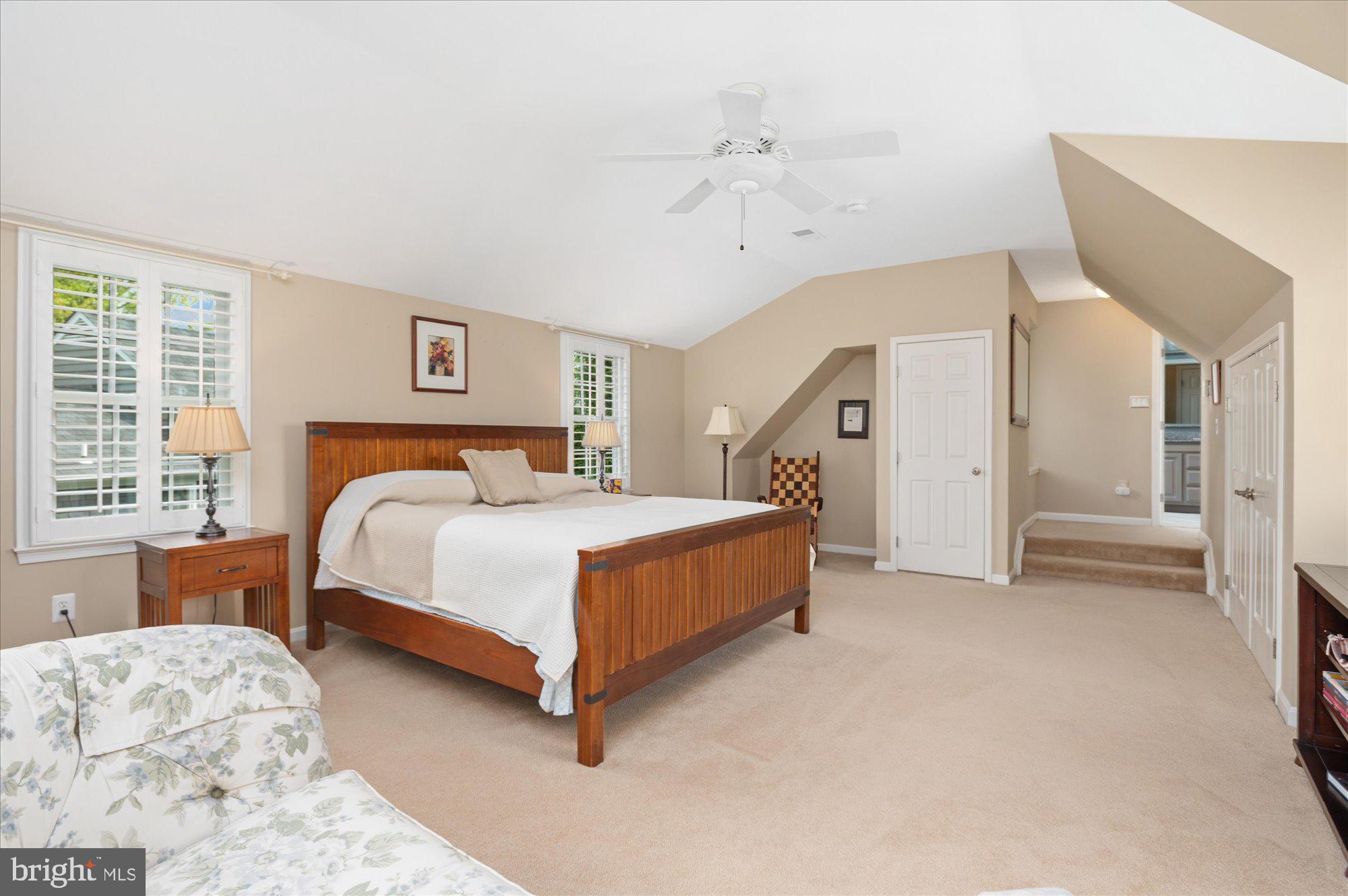 WASHINGTONIAN WOODS - Residential