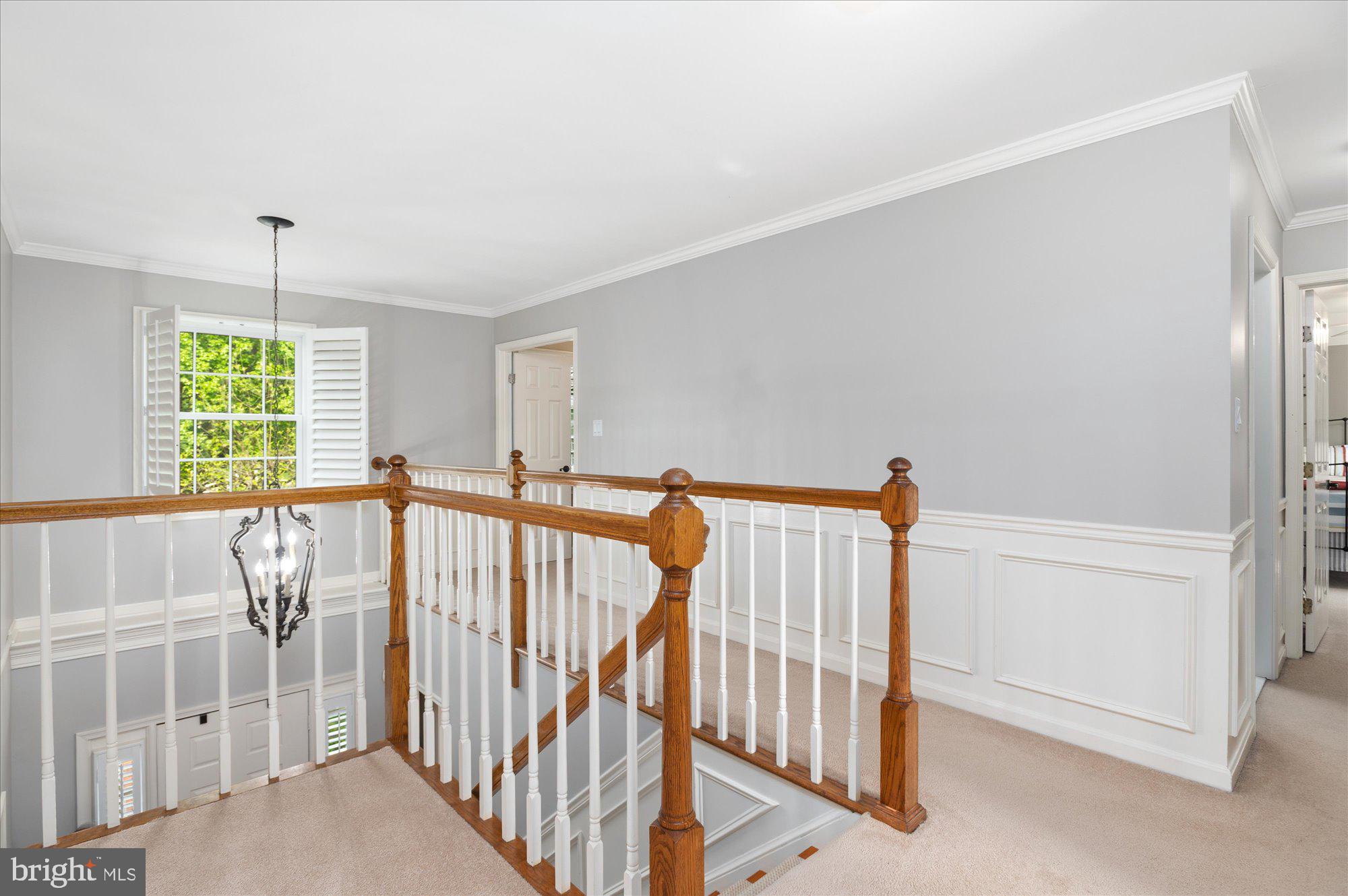 WASHINGTONIAN WOODS - Residential