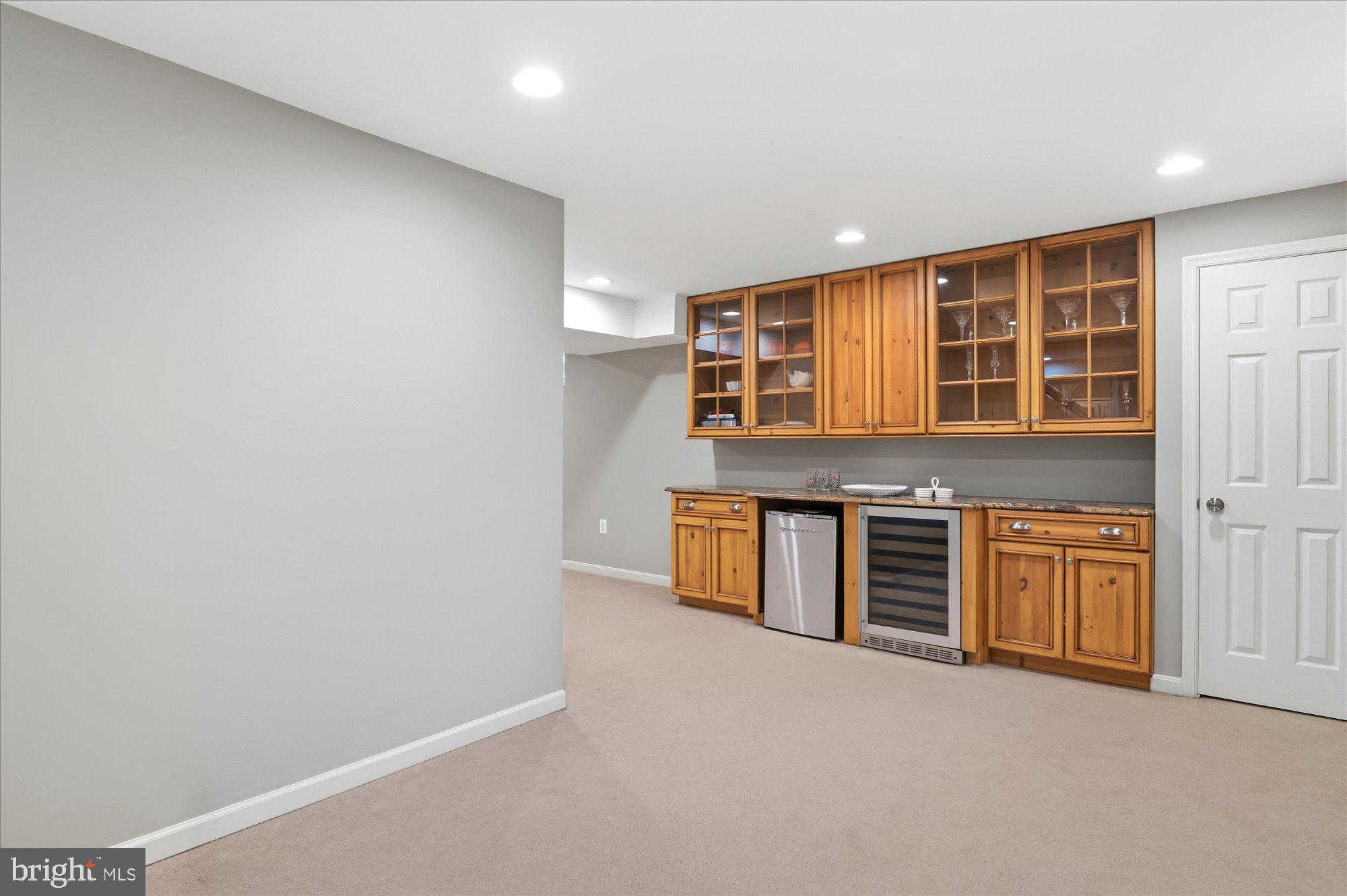 WASHINGTONIAN WOODS - Residential