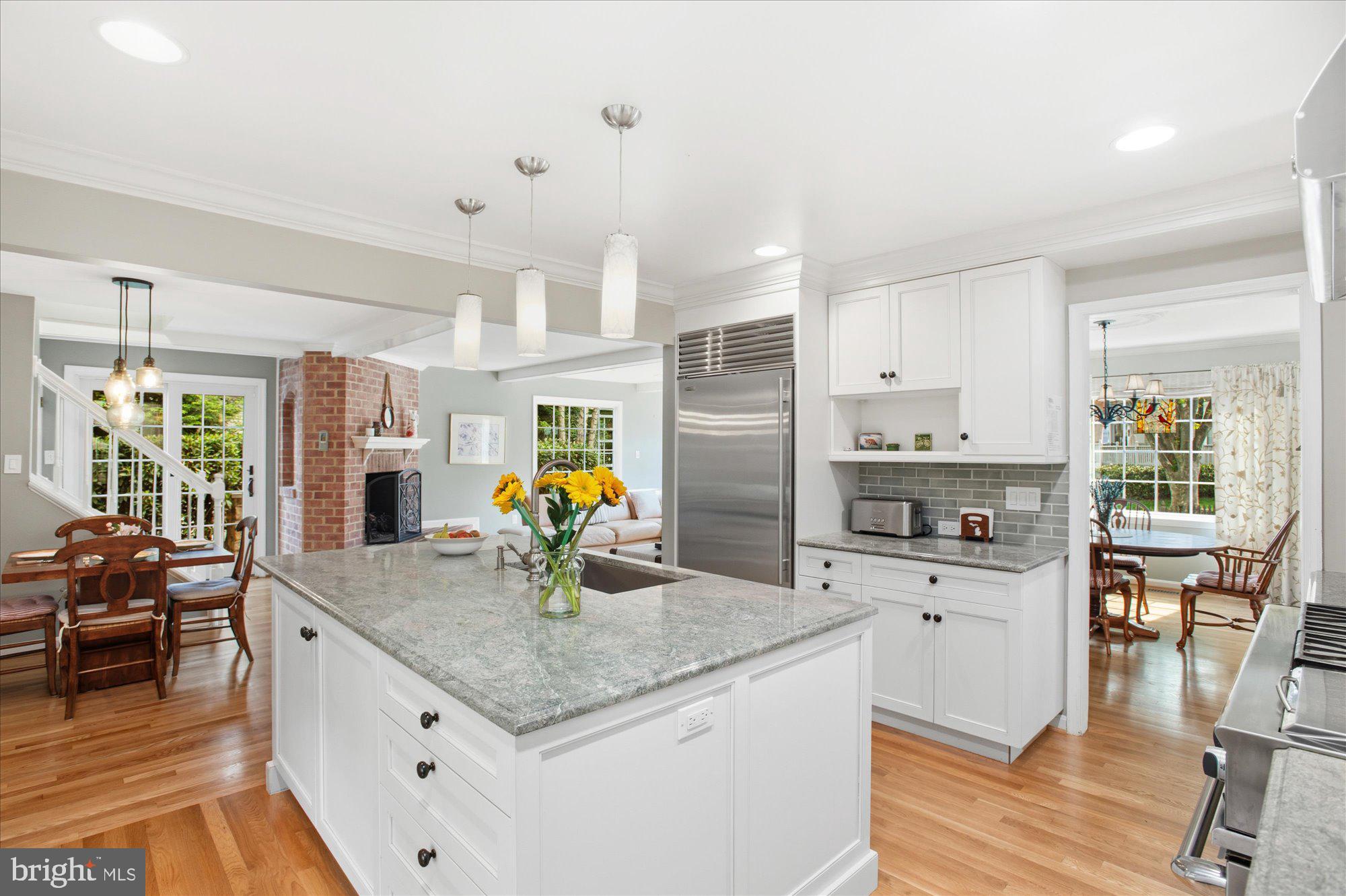 WASHINGTONIAN WOODS - Residential