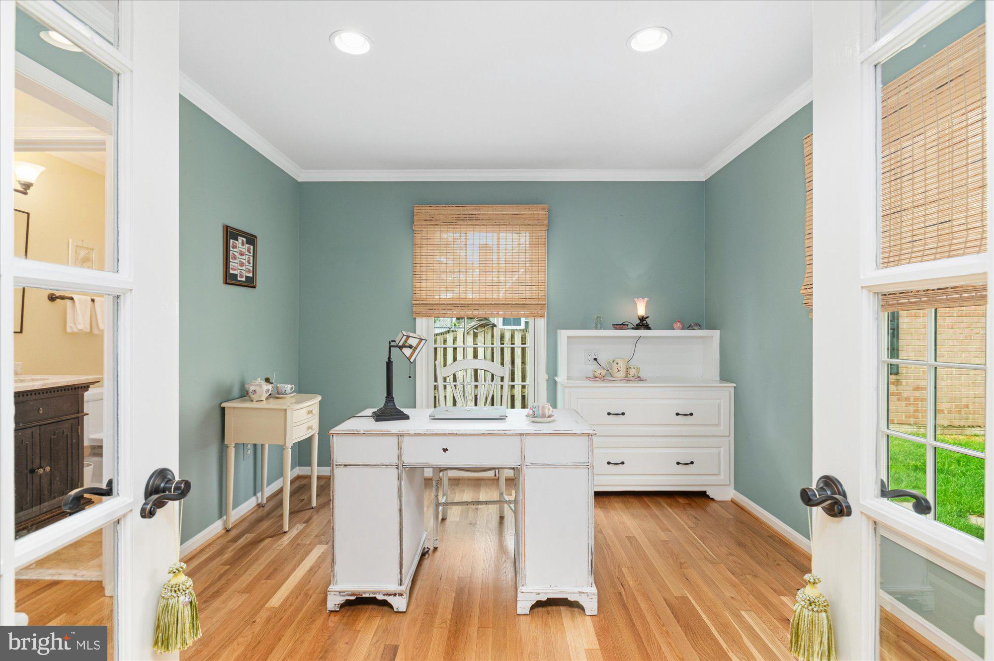 WASHINGTONIAN WOODS - Residential