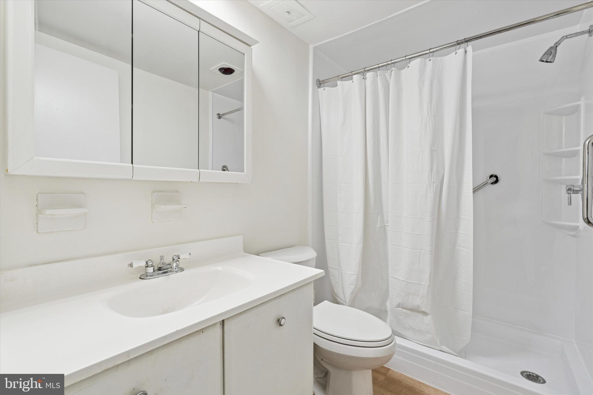 GLENHARDIE - Residential