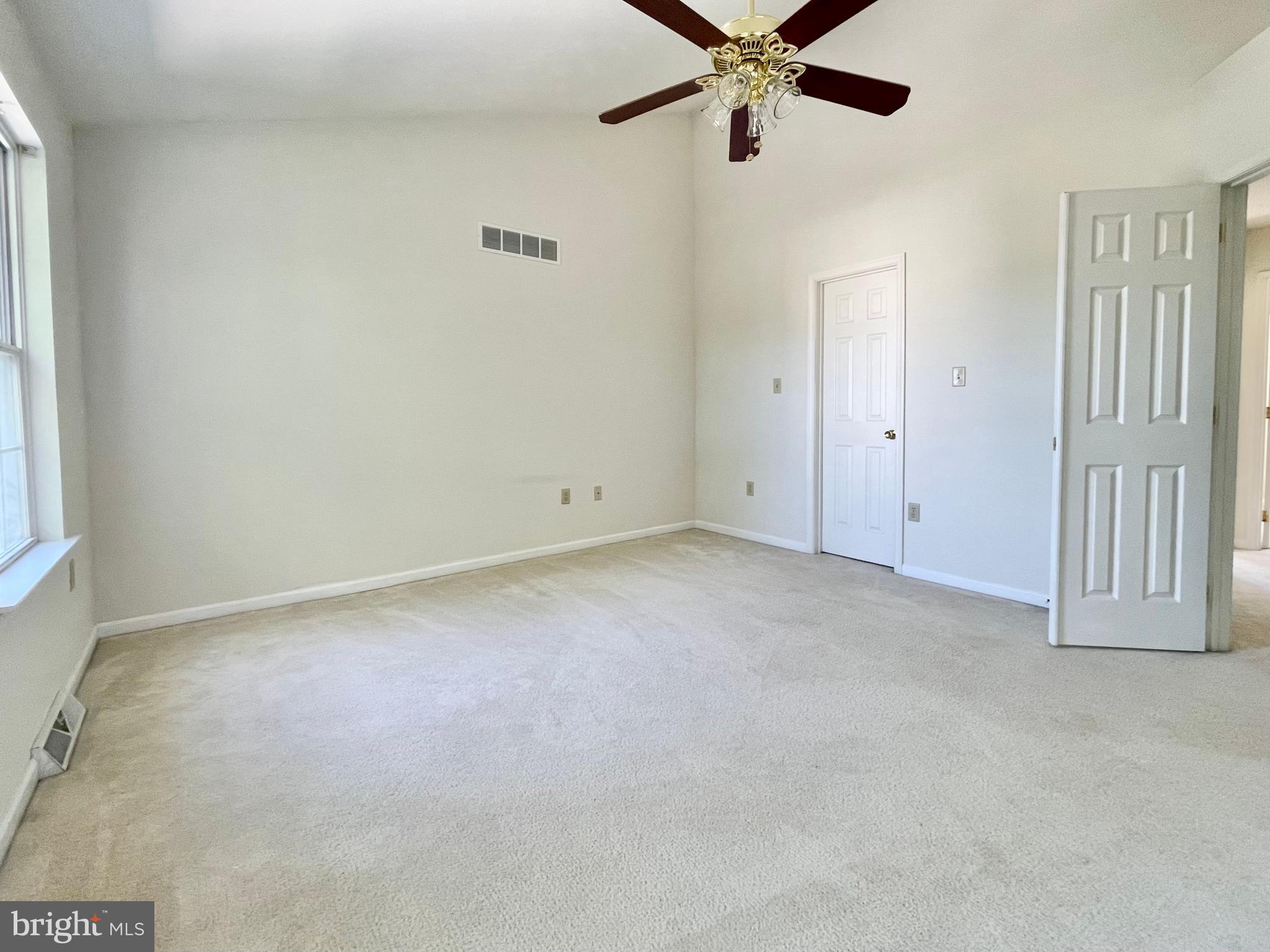 VILLAGE OF WESTOVE - Residential