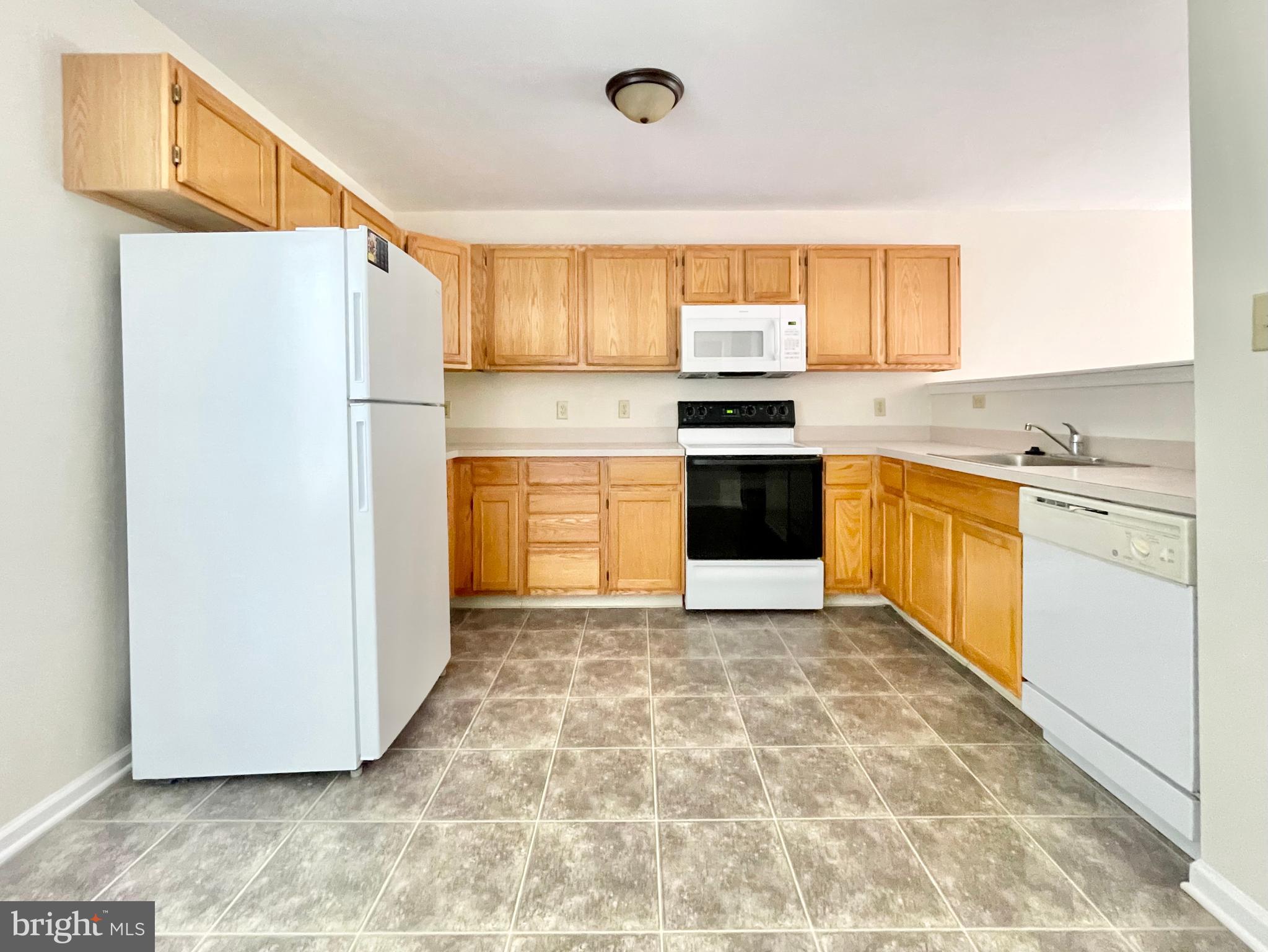 VILLAGE OF WESTOVE - Residential