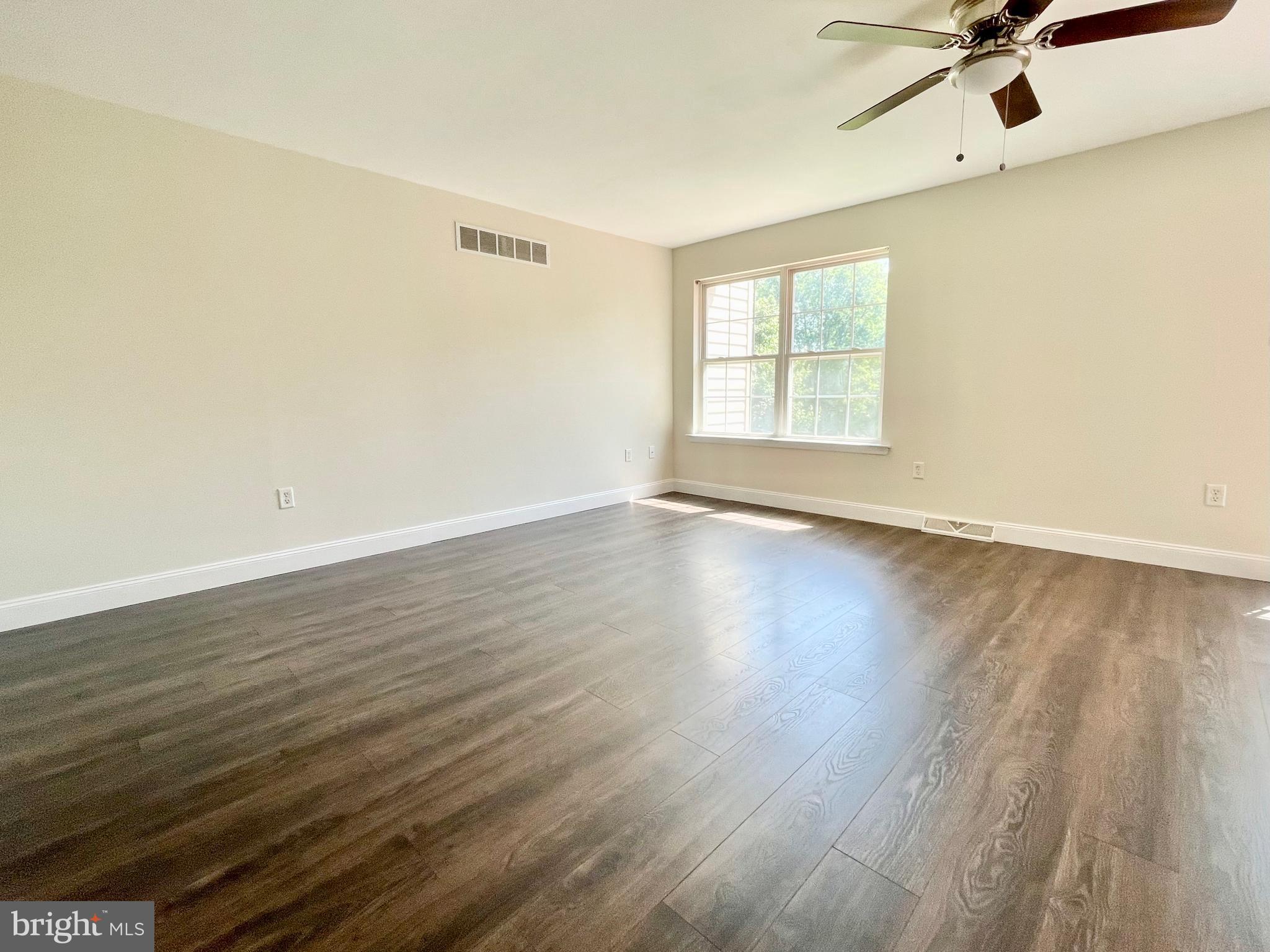 VILLAGE OF WESTOVE - Residential