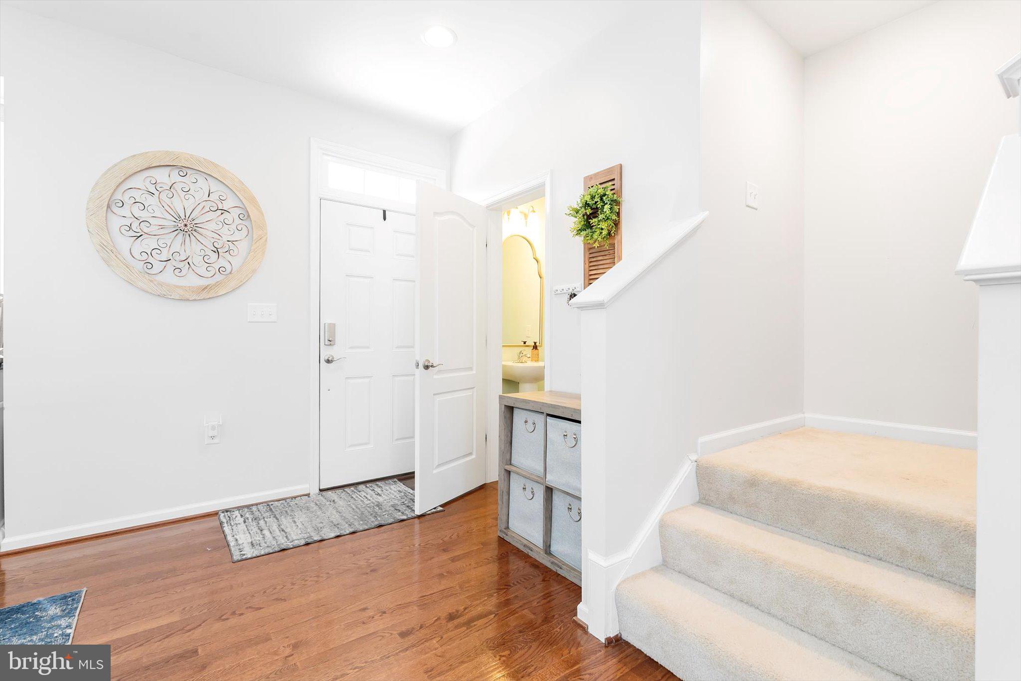 ARCHERS ROCK - Residential