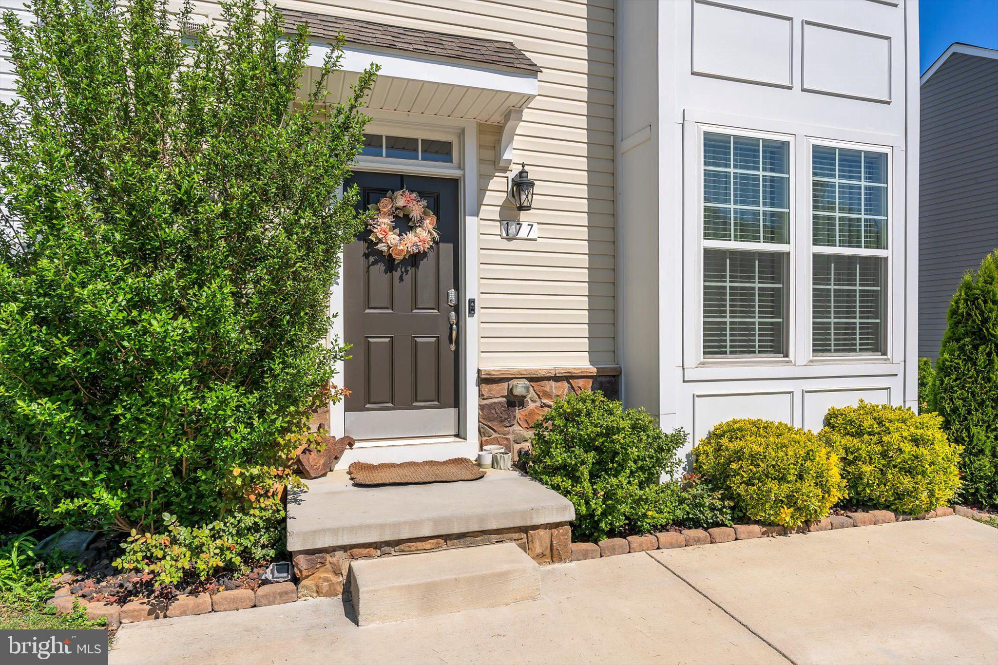 ARCHERS ROCK - Residential