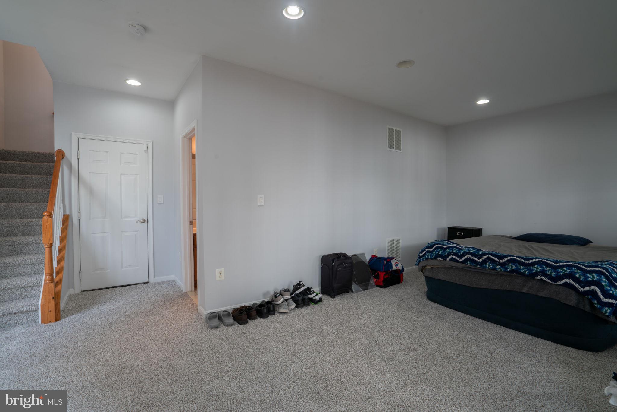 SULLY MANOR - Residential