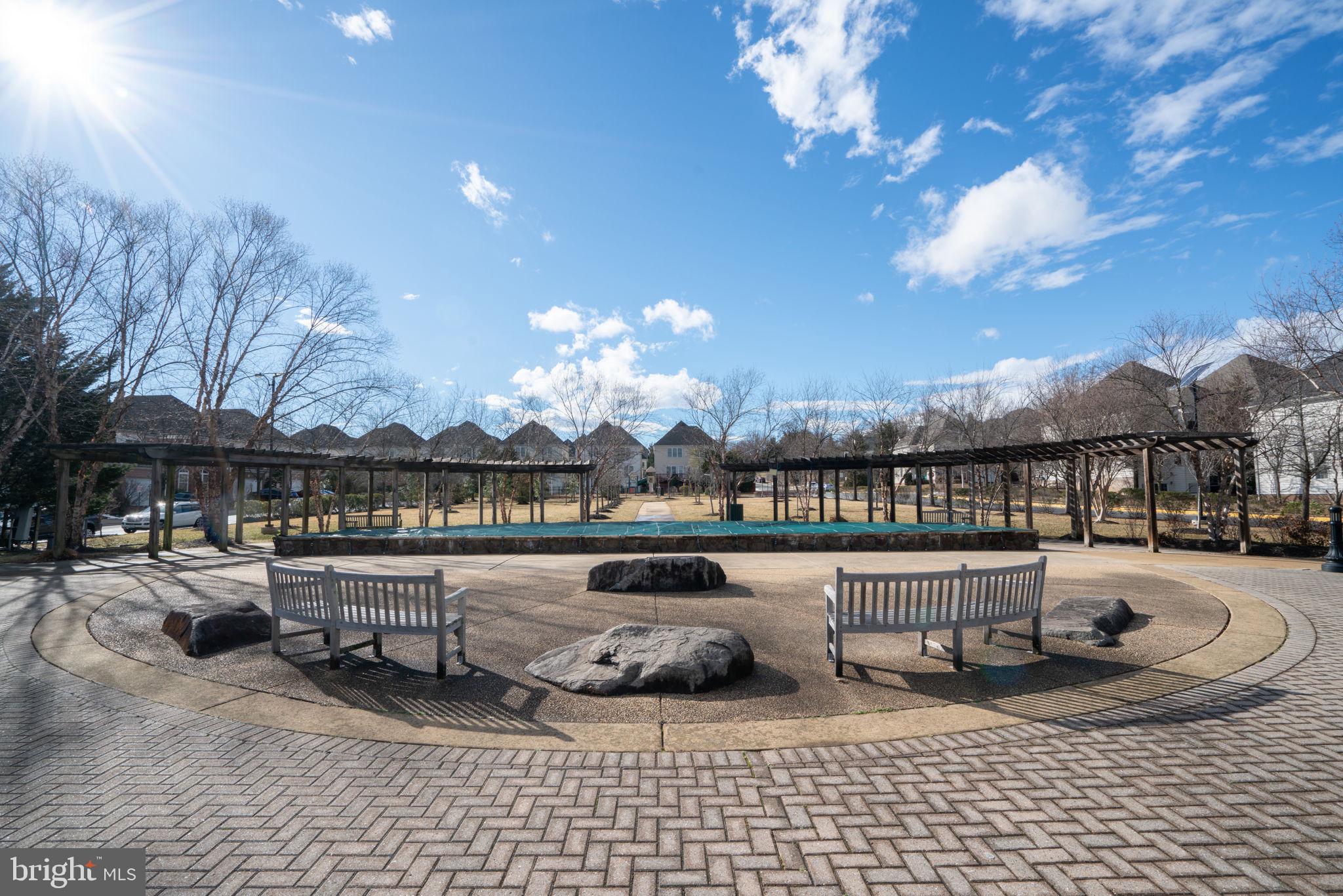 SULLY MANOR - Residential