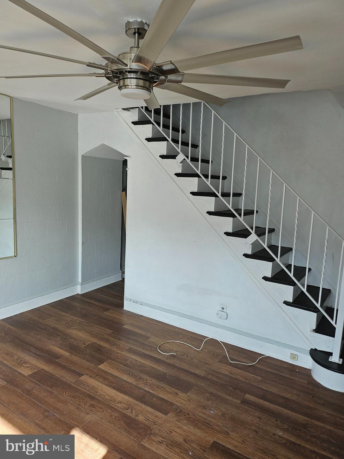 EAST OAK LANE - Residential Lease