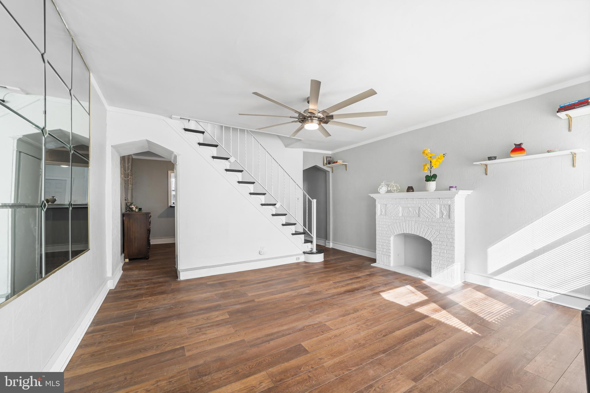 EAST OAK LANE - Residential Lease