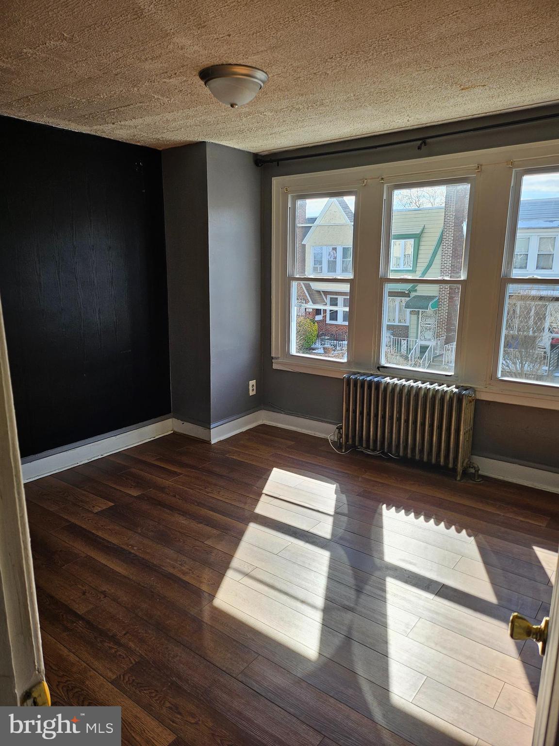 EAST OAK LANE - Residential Lease