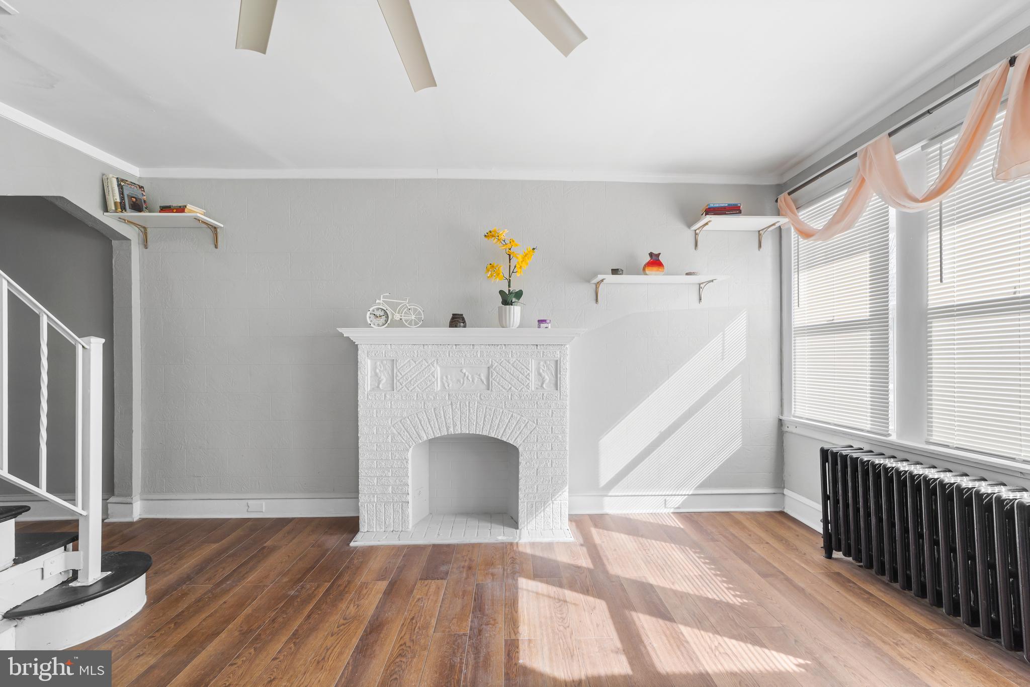 EAST OAK LANE - Residential Lease