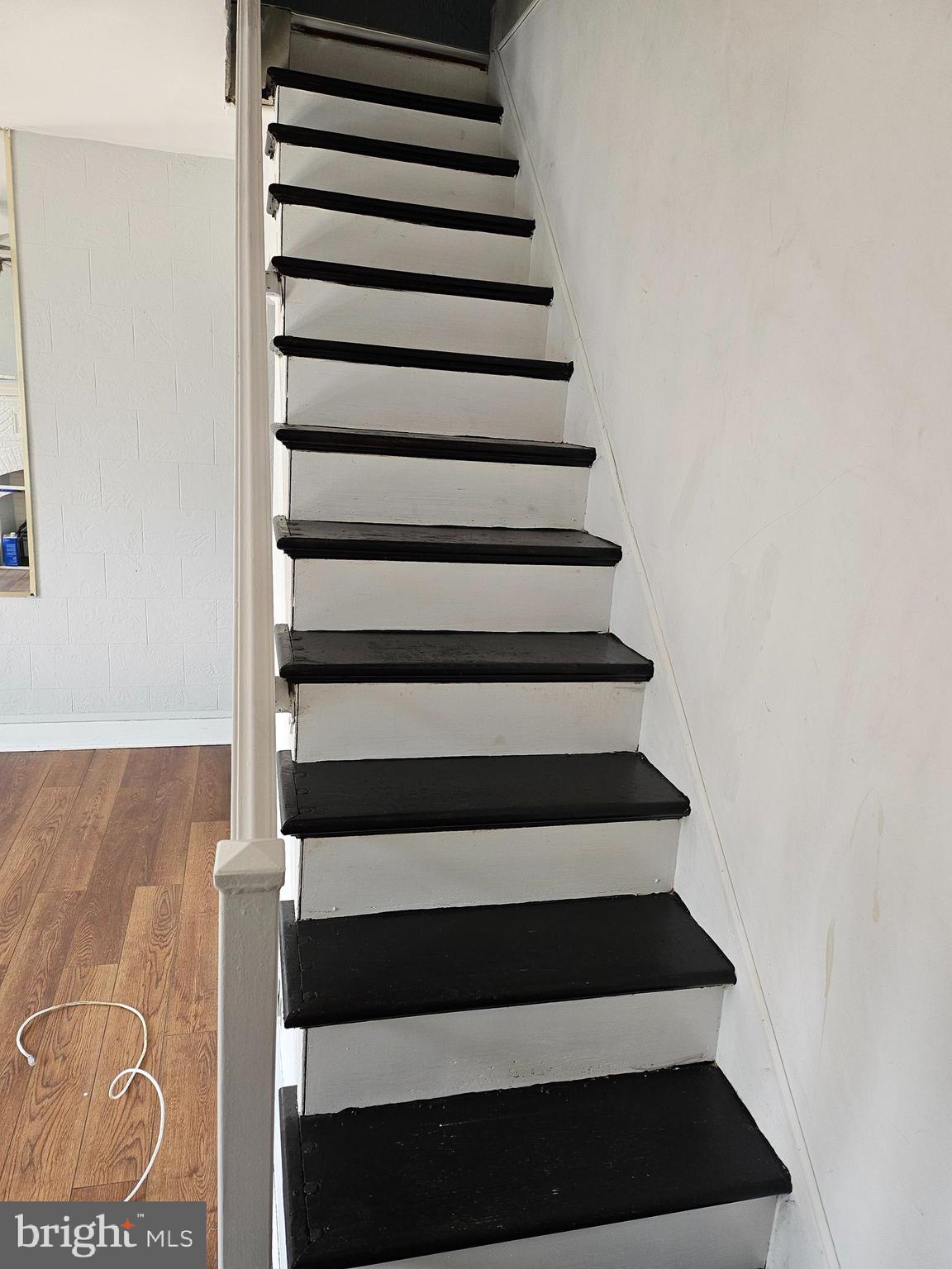 EAST OAK LANE - Residential Lease