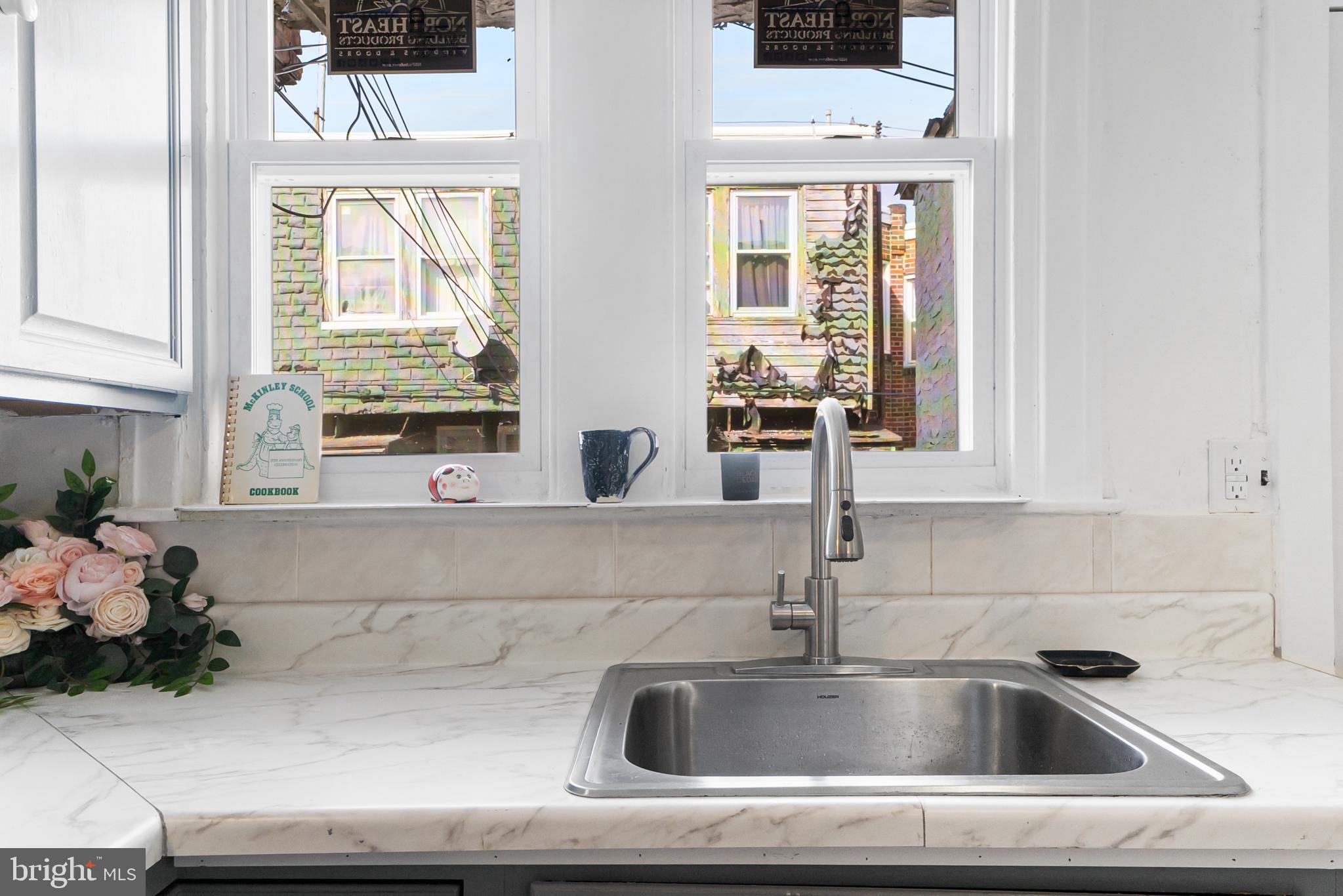 EAST OAK LANE - Residential Lease