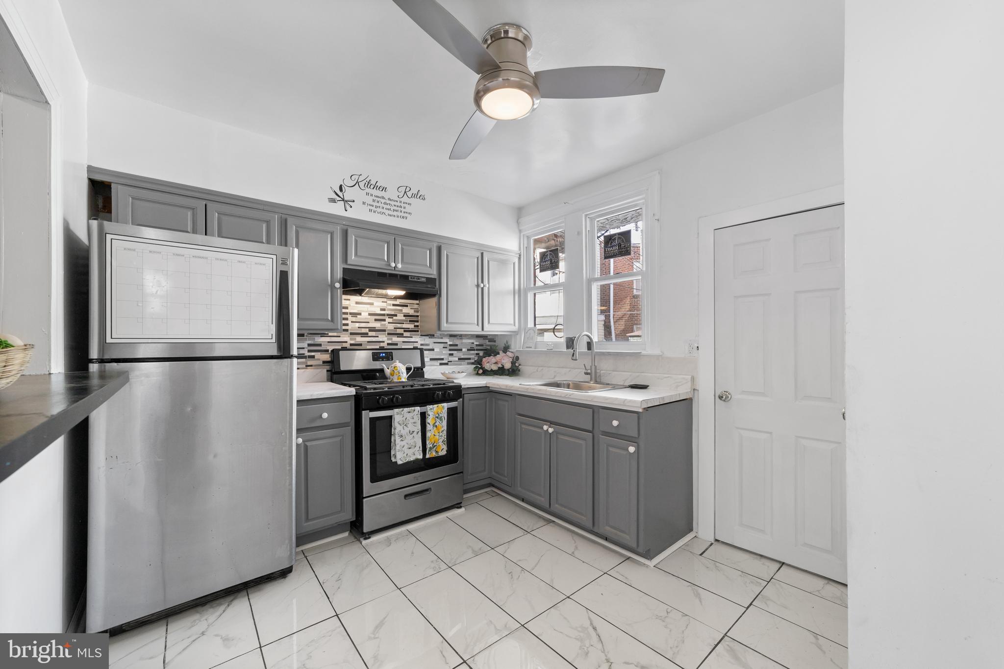 EAST OAK LANE - Residential Lease