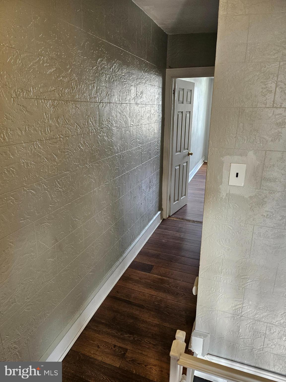 EAST OAK LANE - Residential Lease