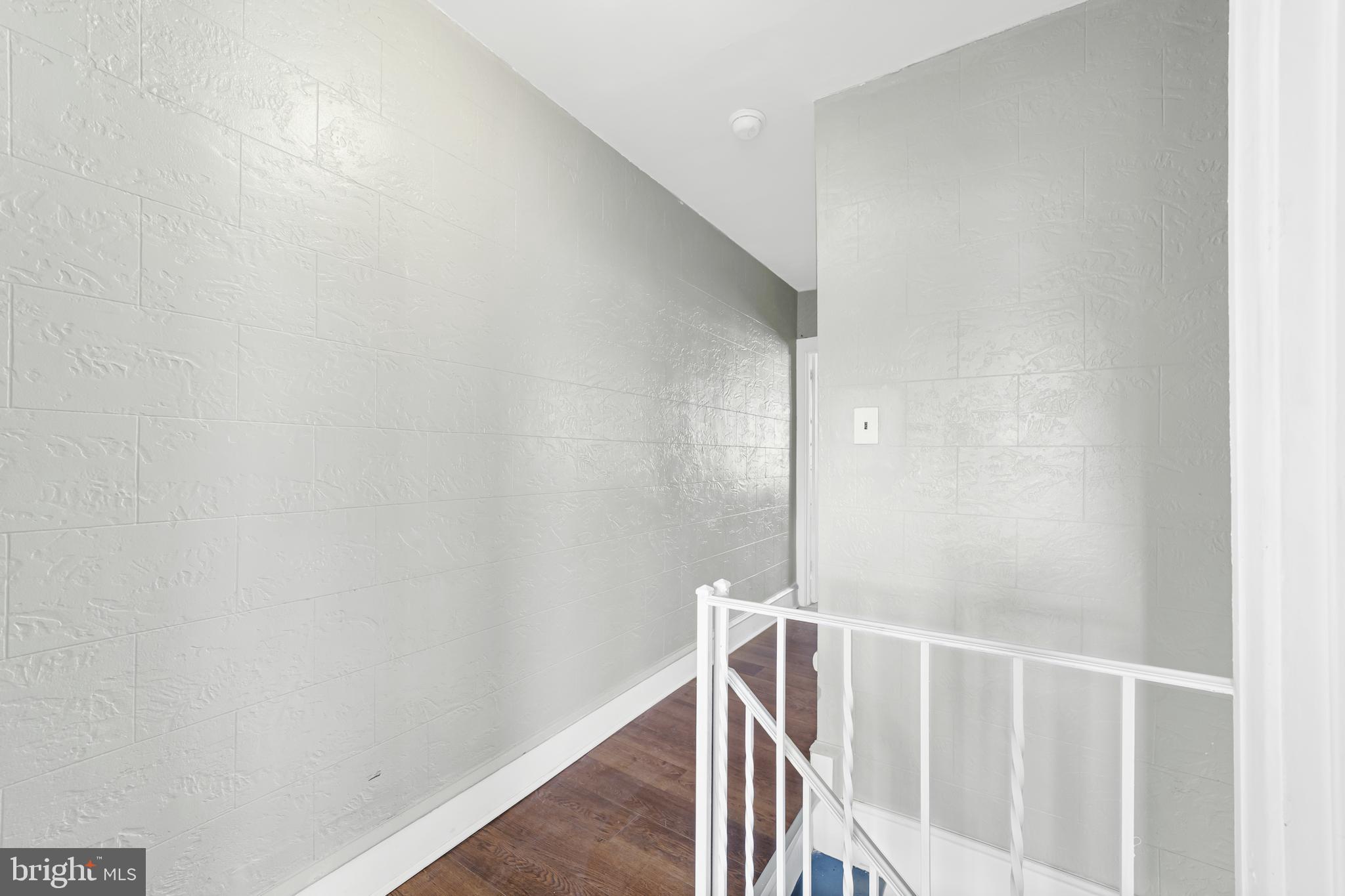 EAST OAK LANE - Residential Lease