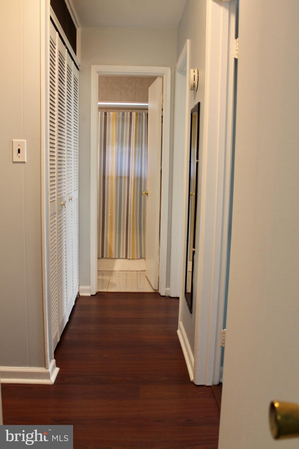 SOUTH LAWN - Residential