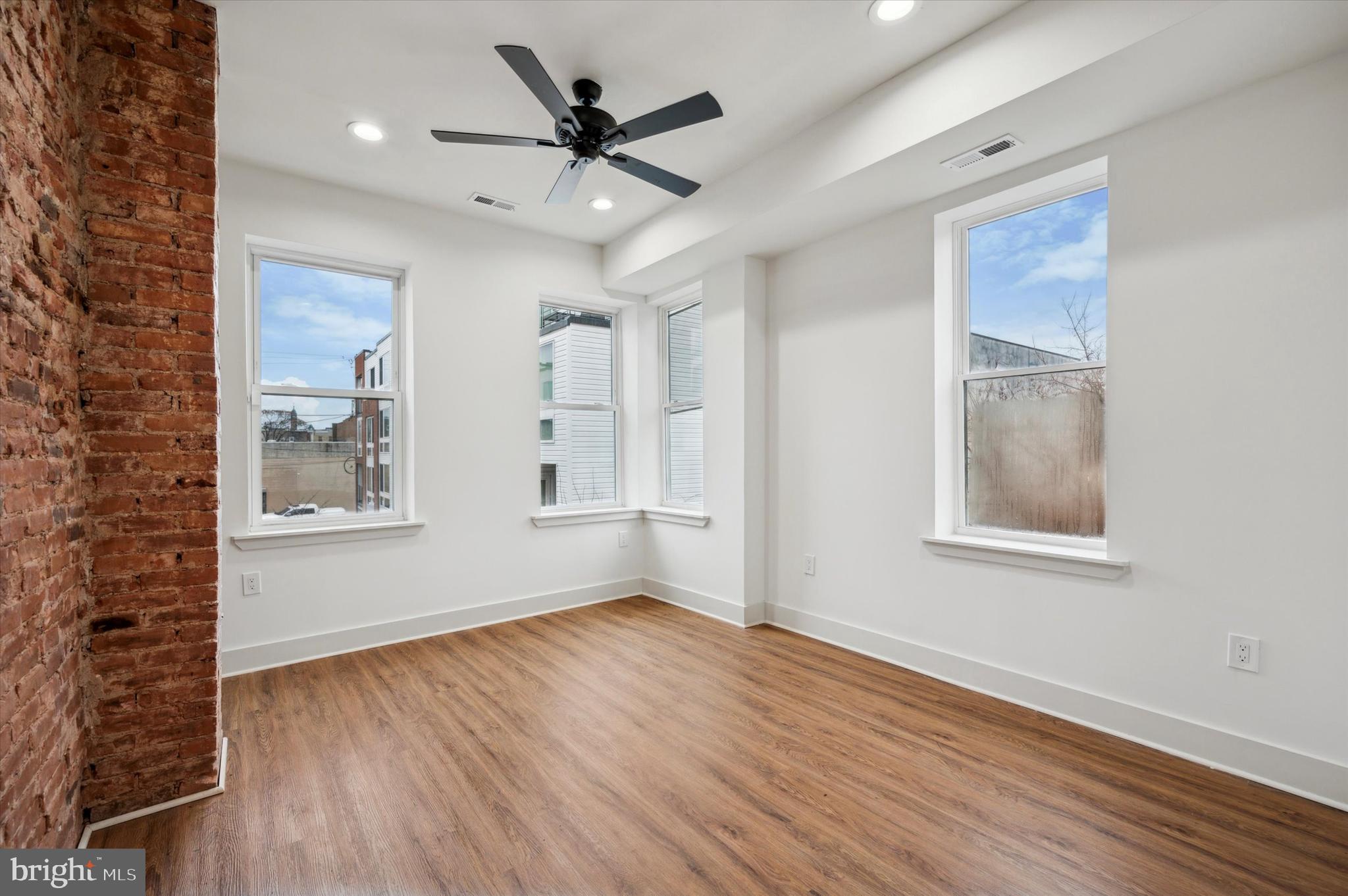 OLDE KENSINGTON - Residential