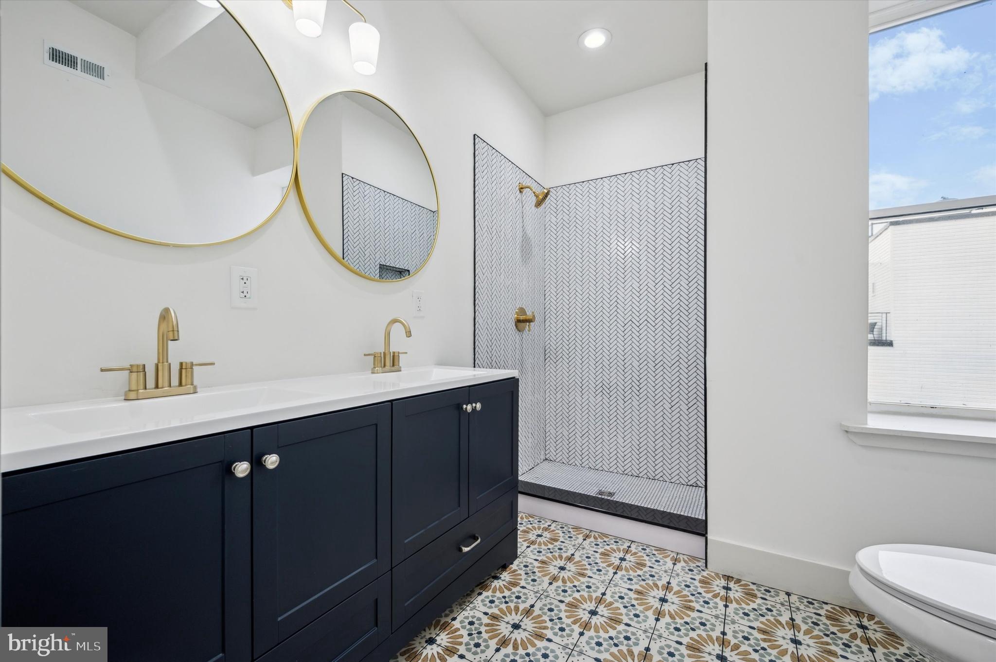 OLDE KENSINGTON - Residential