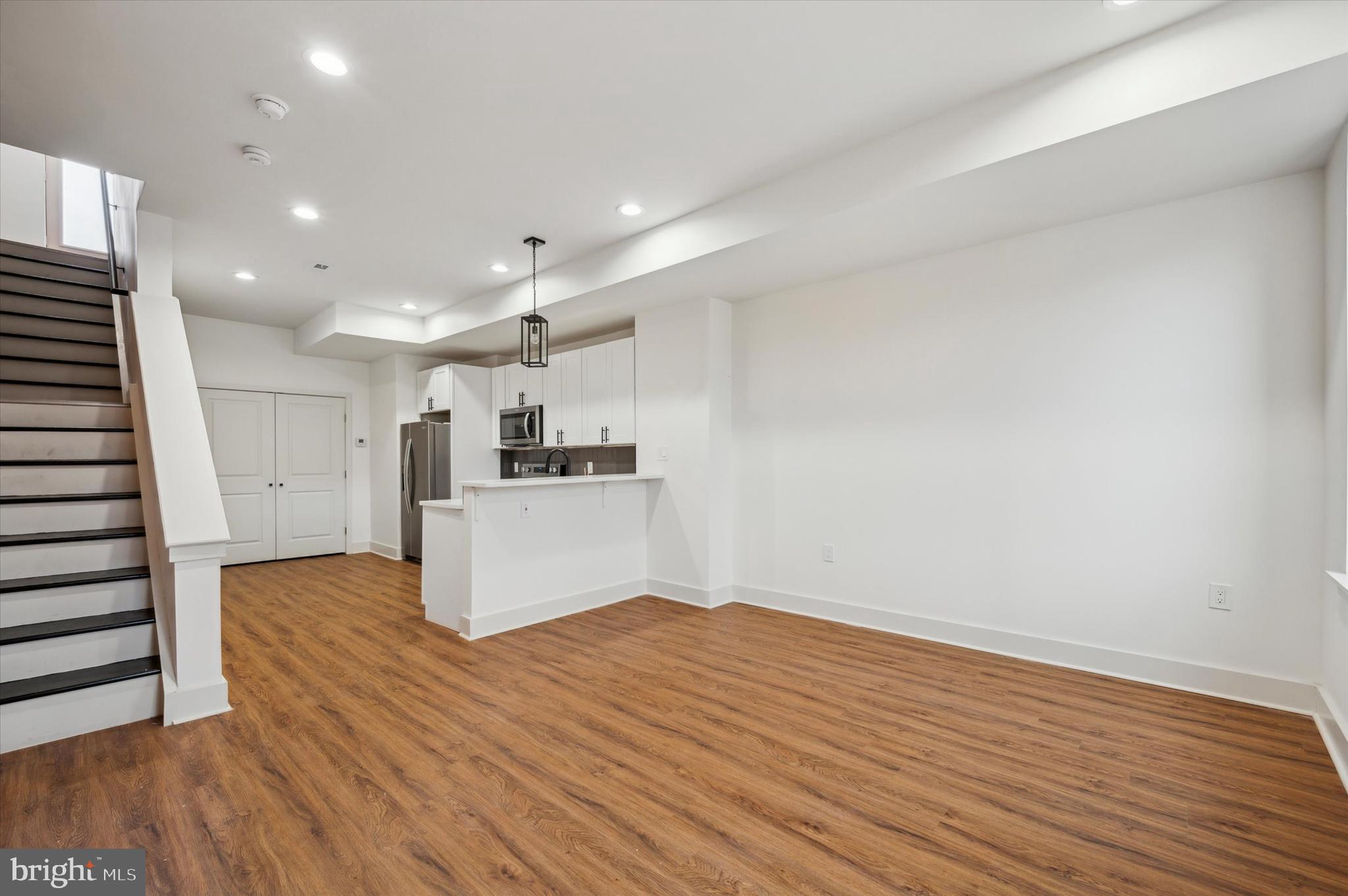 OLDE KENSINGTON - Residential