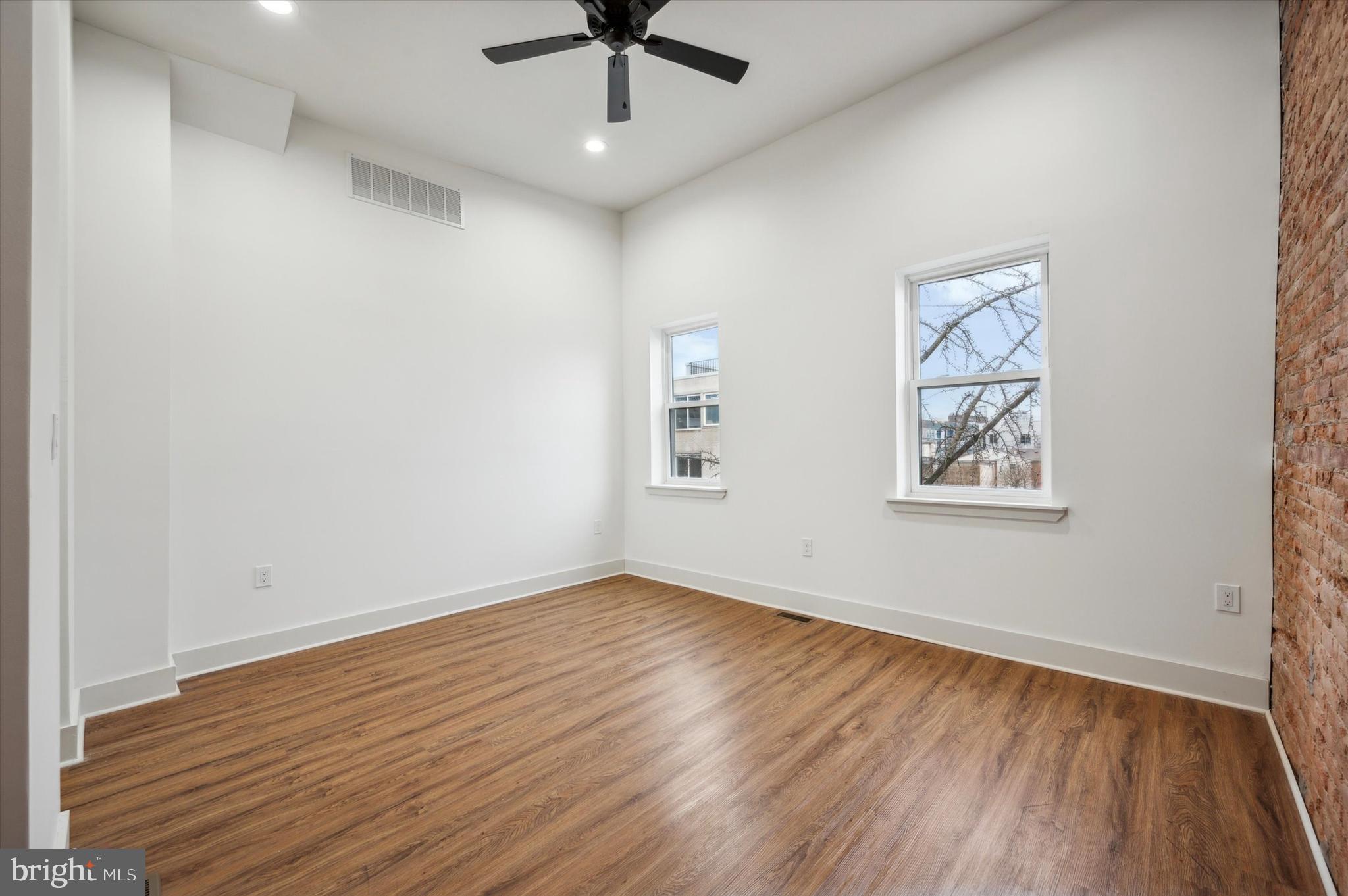 OLDE KENSINGTON - Residential