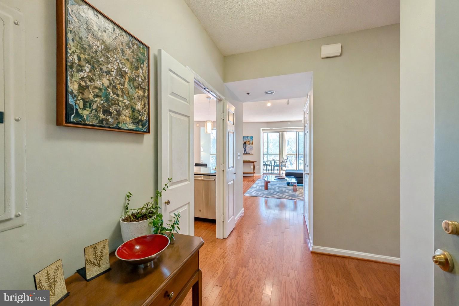 VANTAGE POINT EAST @ LEISURE WORLD - Residential