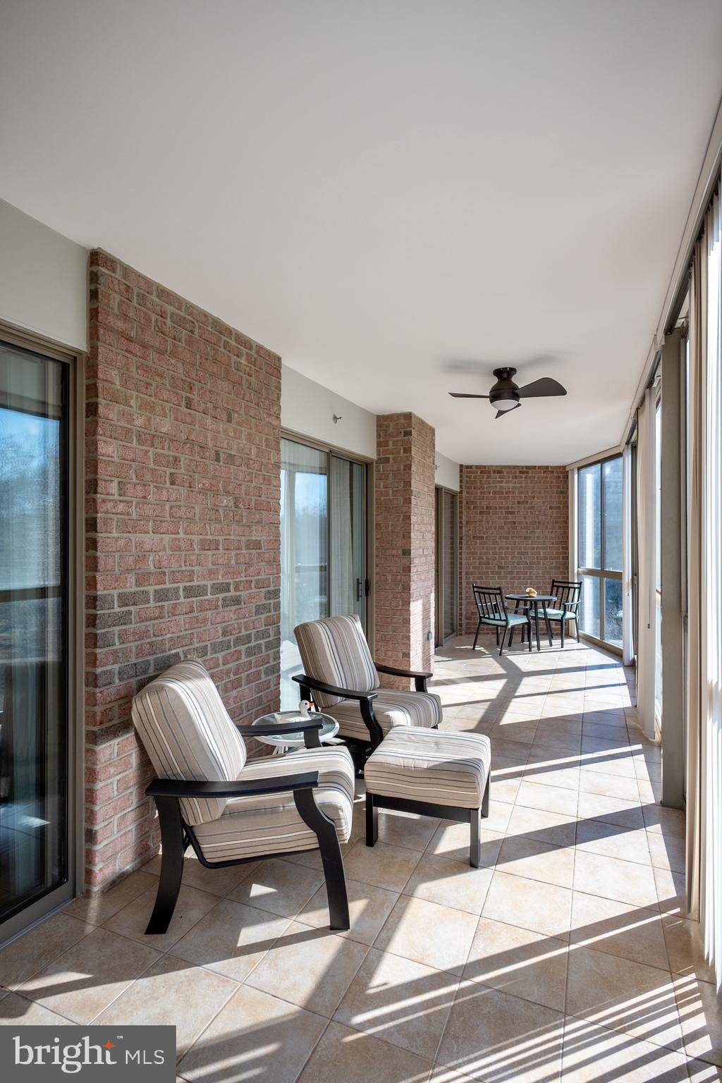 VANTAGE POINT EAST @ LEISURE WORLD - Residential