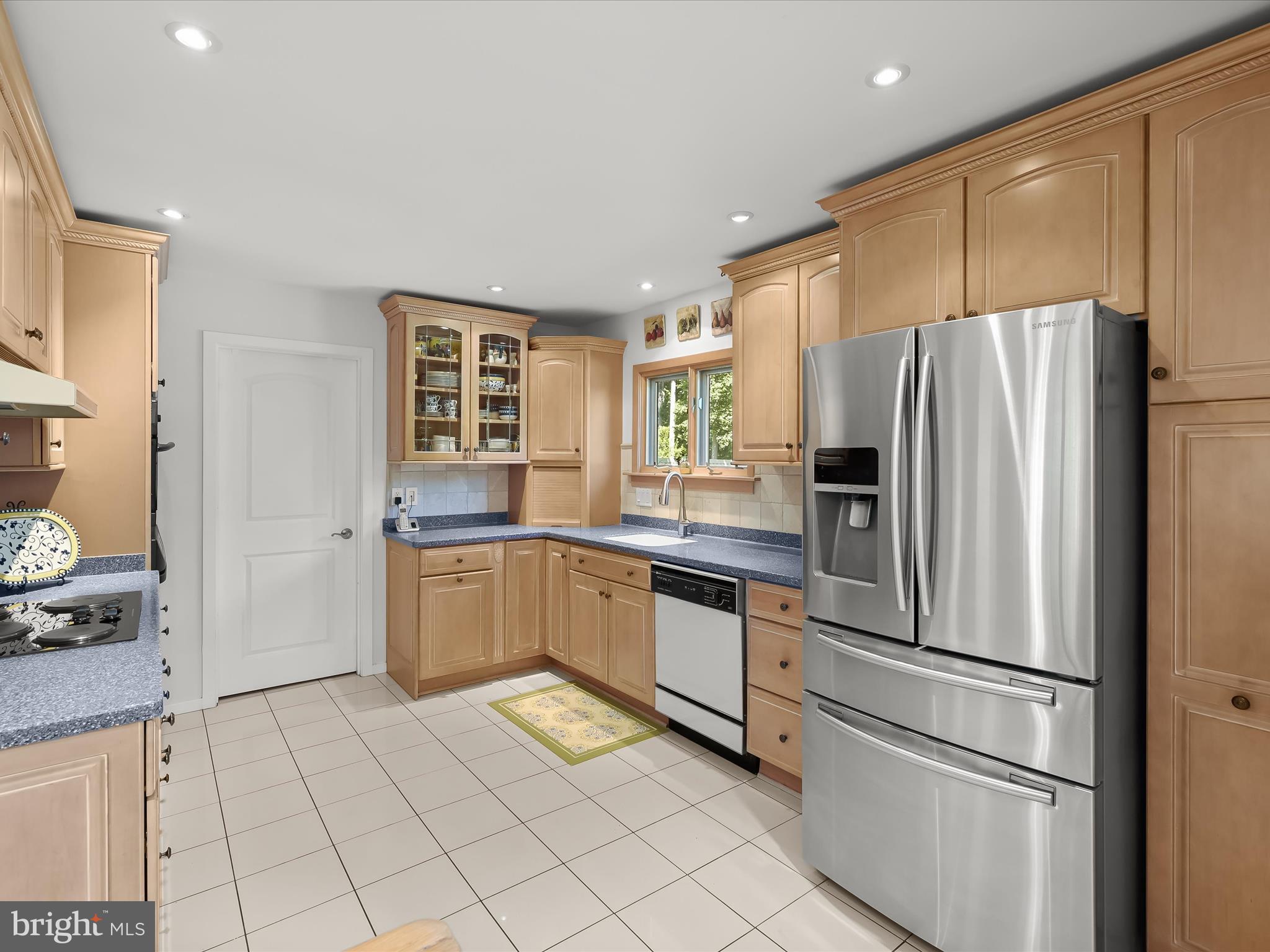 BURTONSVILLE - Residential